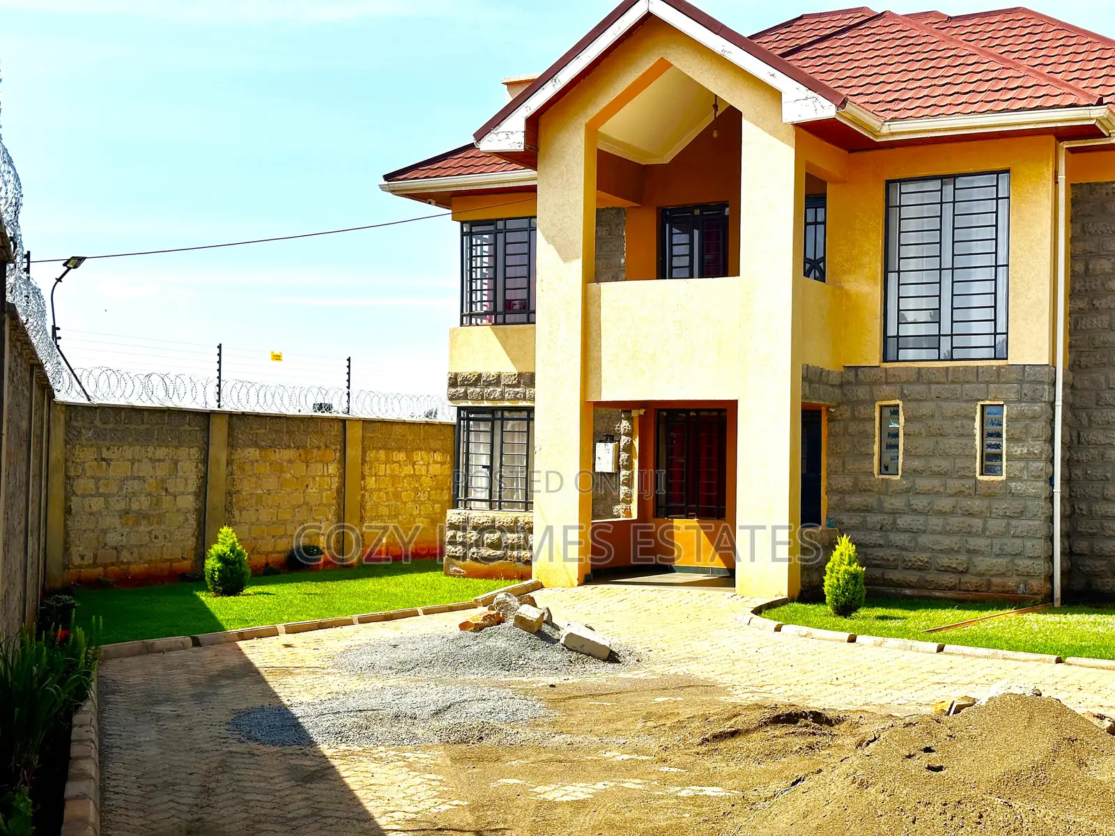 3bdrm Maisonette in Ondiri, Karai for sale in Karai