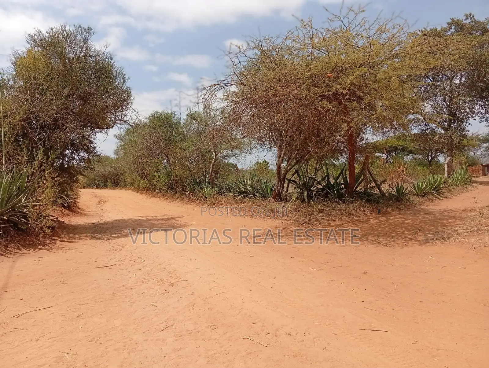 Plots at Miangeni Kithyoko Masinga Subcounty in Kithyoko