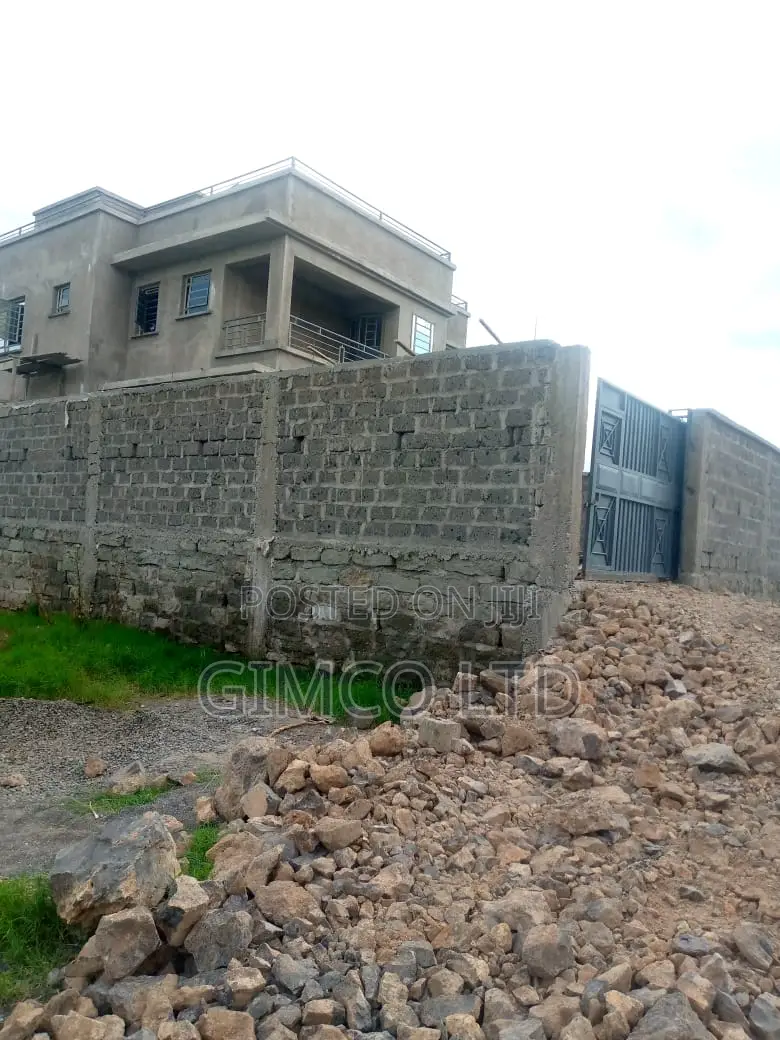 Plot for Sale in Membely Estate in Membley Estate