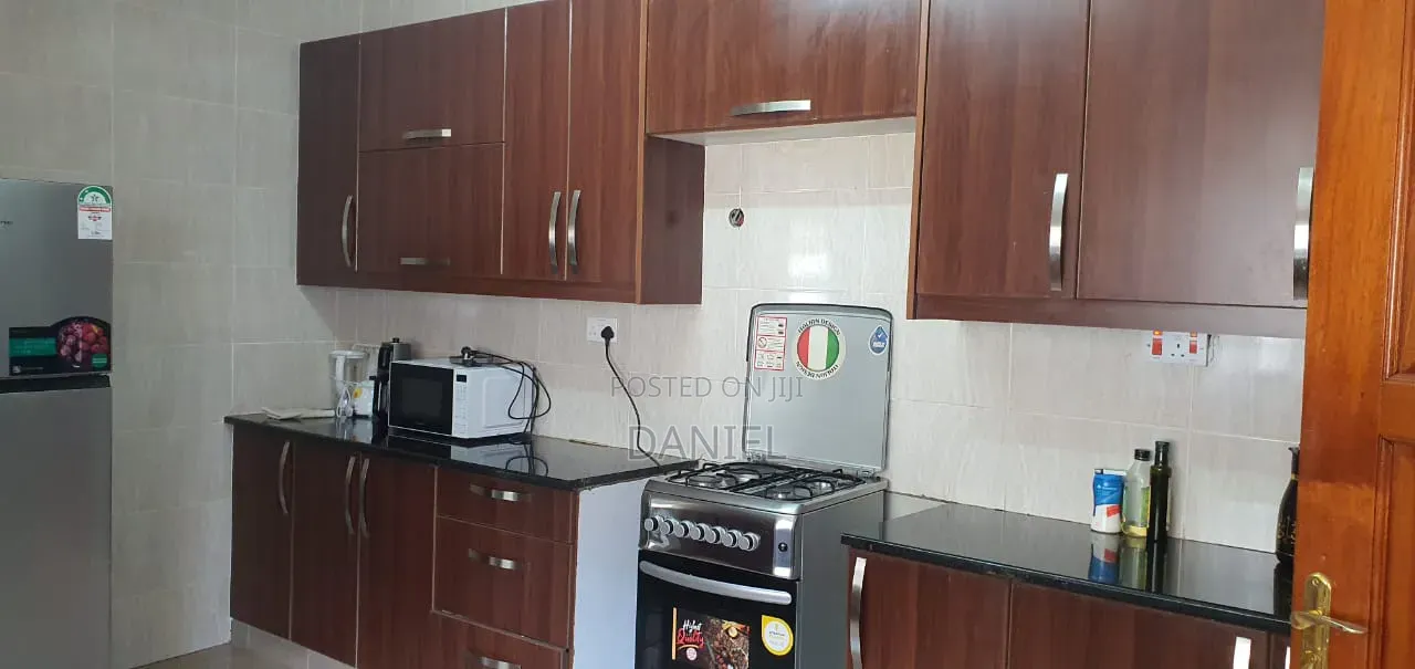 3bdrm Apartment in Mbaazi Avenue Road, Valley Arcade for sale in Valley Arcade