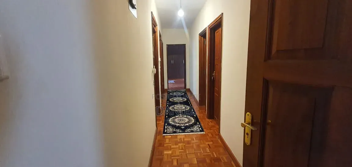 3bdrm Apartment in Mbaazi Avenue Road, Valley Arcade for sale in Valley Arcade