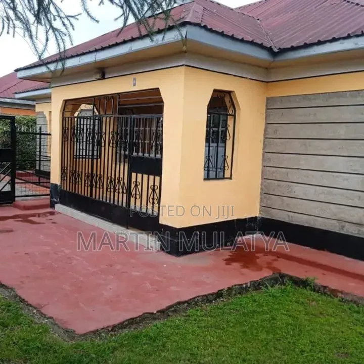 Furnished 3bdrm Bungalow in Joska for sale in Joska