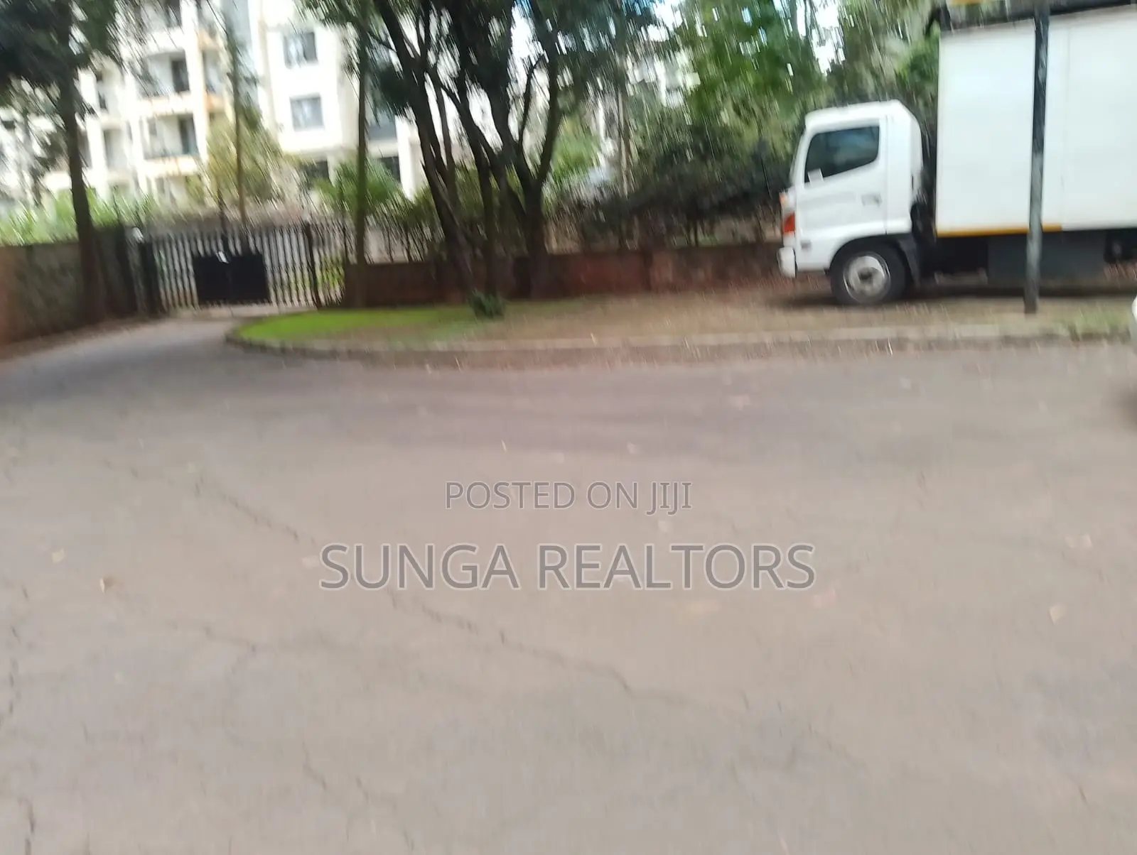 Commercial Property for Rent in Lavington in Valley Arcade