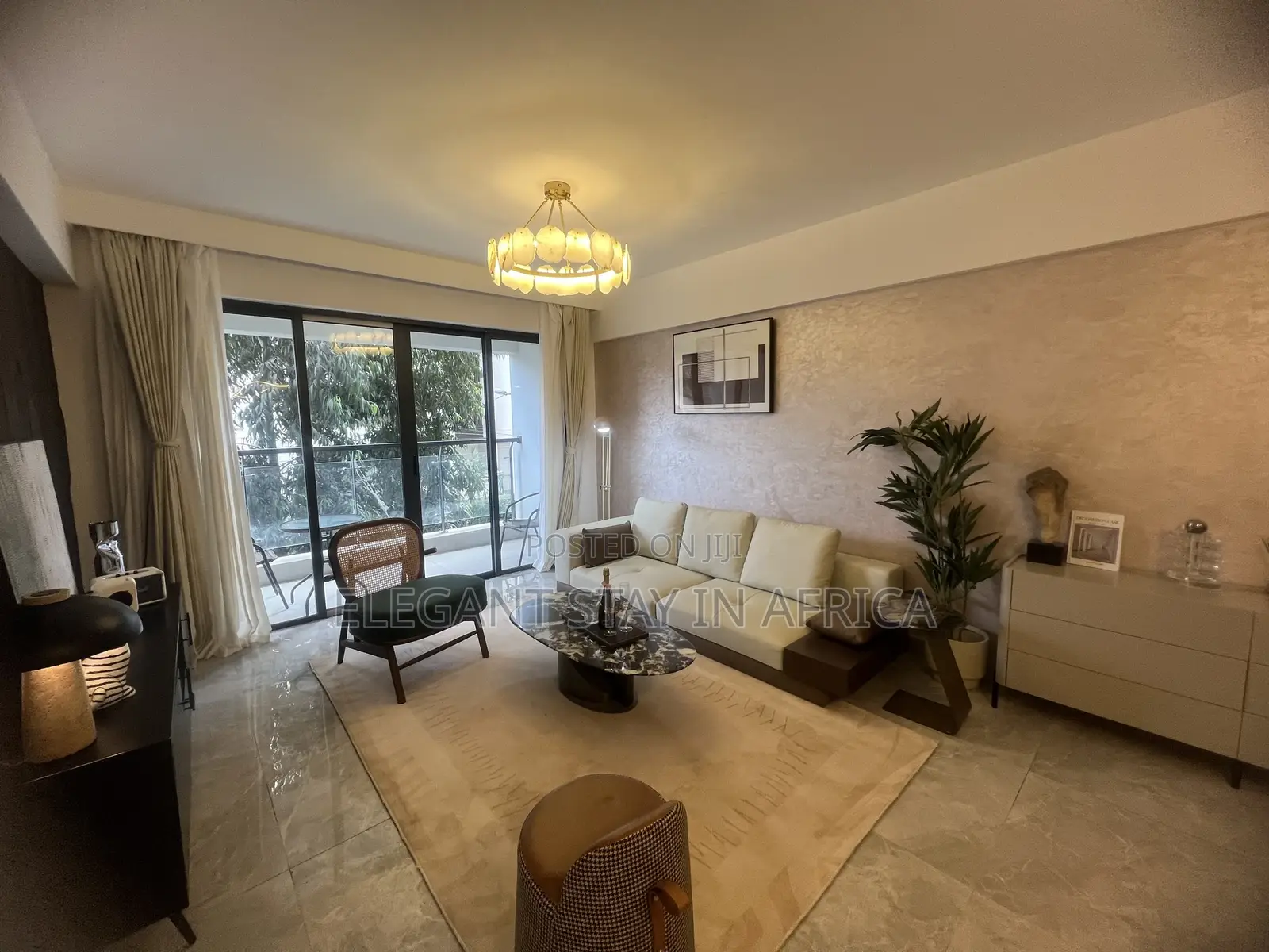 3bdrm Apartment in Lavington for sale in Lavington