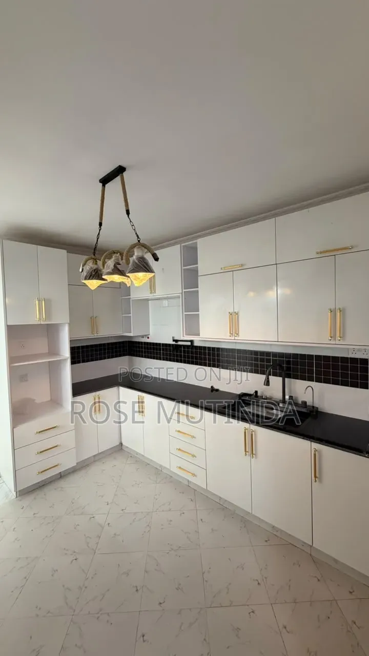Furnished 4bdrm Bungalow in Kamakis for sale in Kamakis