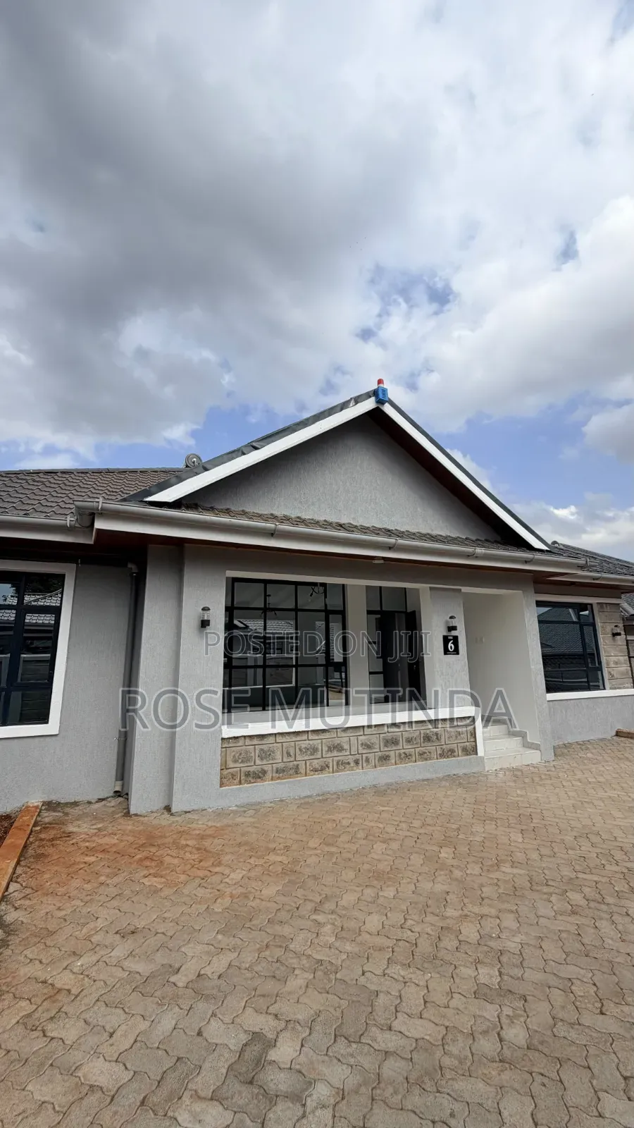 Furnished 4bdrm Bungalow in Kamakis for sale in Kamakis
