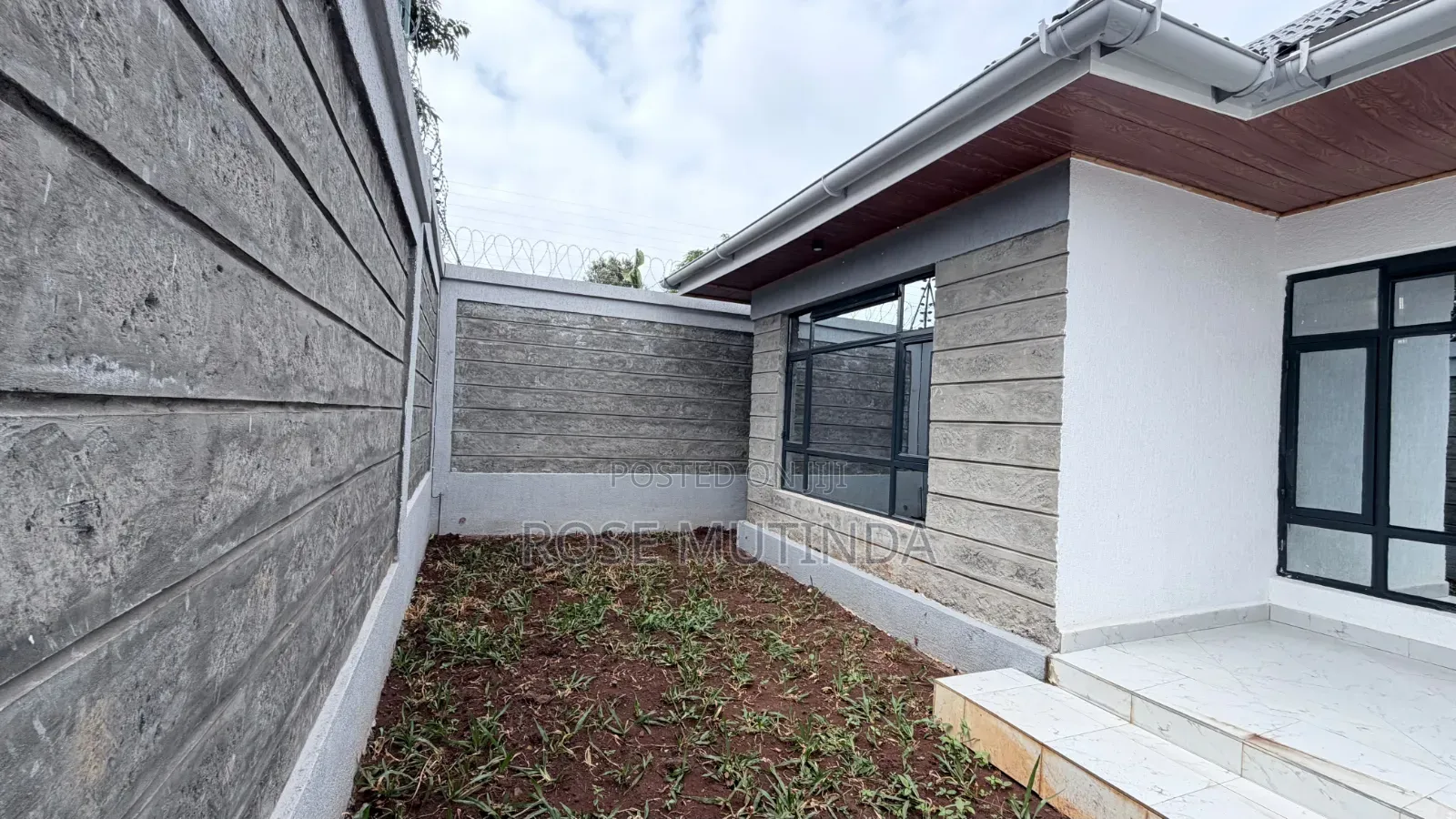 Furnished 4bdrm Bungalow in Kamakis for sale in Kamakis