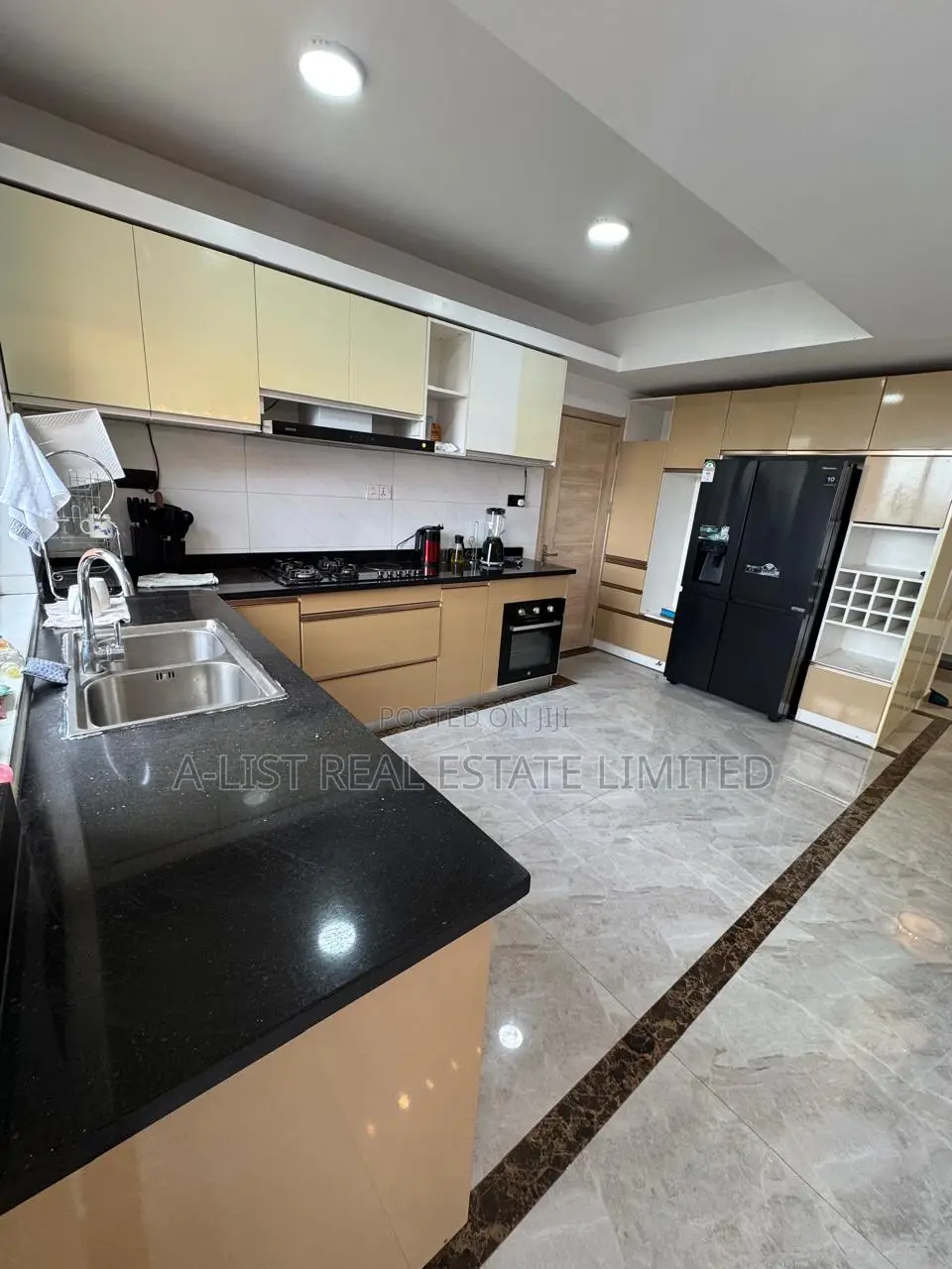 Furnished 4bdrm Apartment in Valley Arcade for rent in Valley Arcade