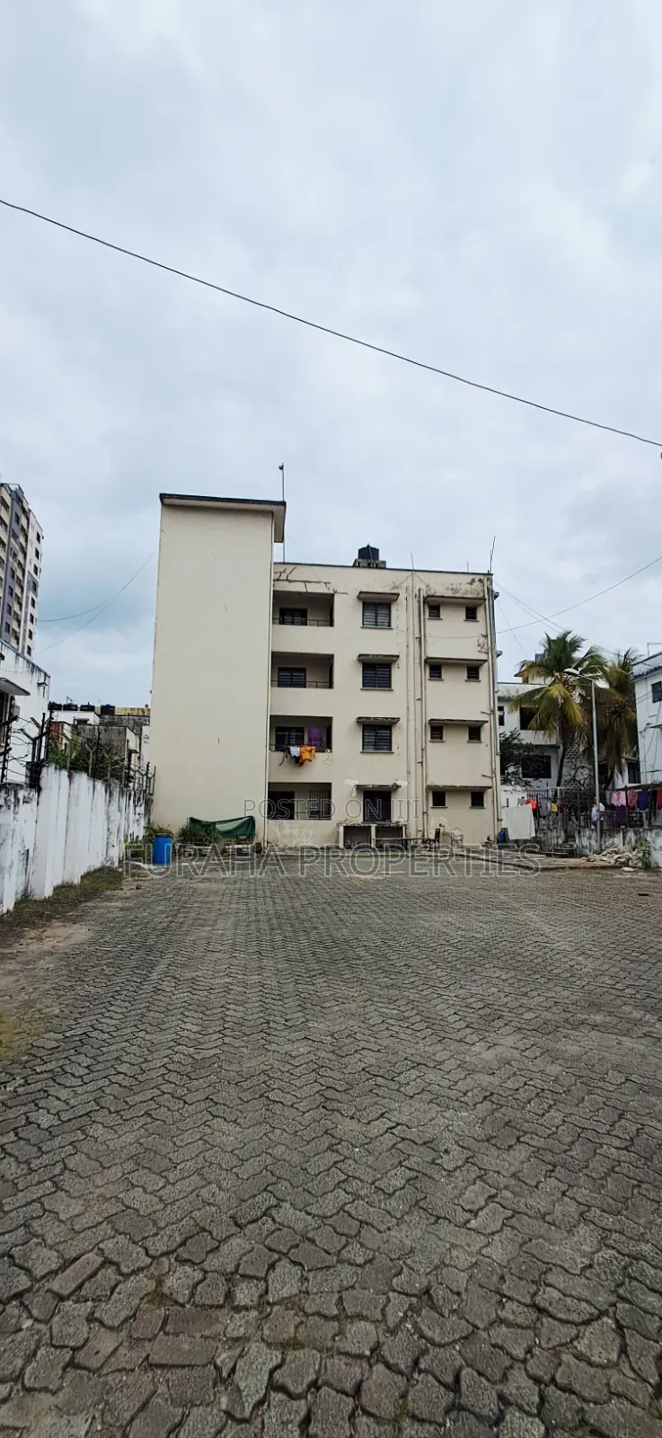 3bdrm Block of Flats in Mombasa Island, Moi Avenue (Msa) for sale in Moi Avenue (Msa)