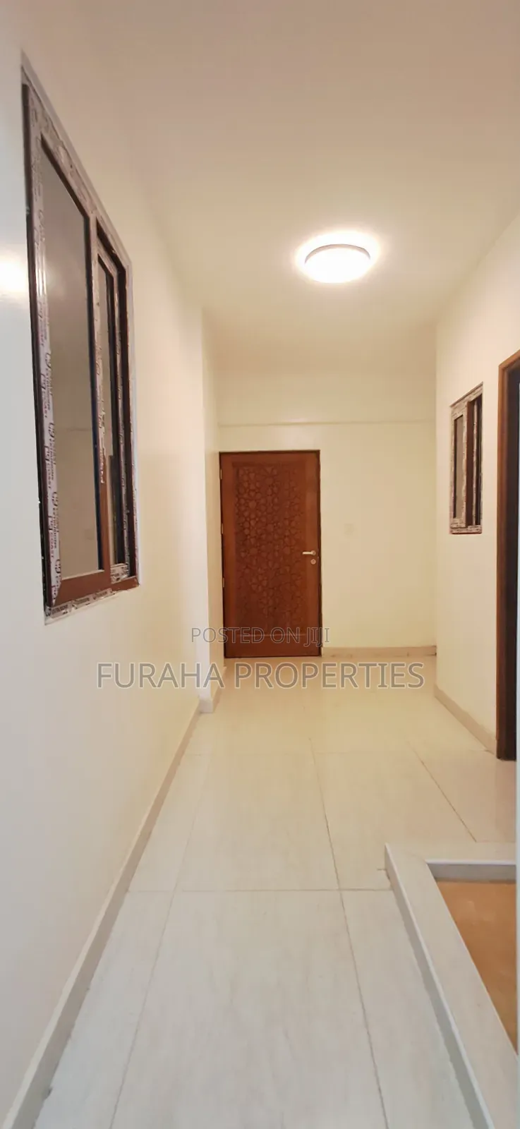 3bdrm Apartment in Kizingo for sale in Kizingo