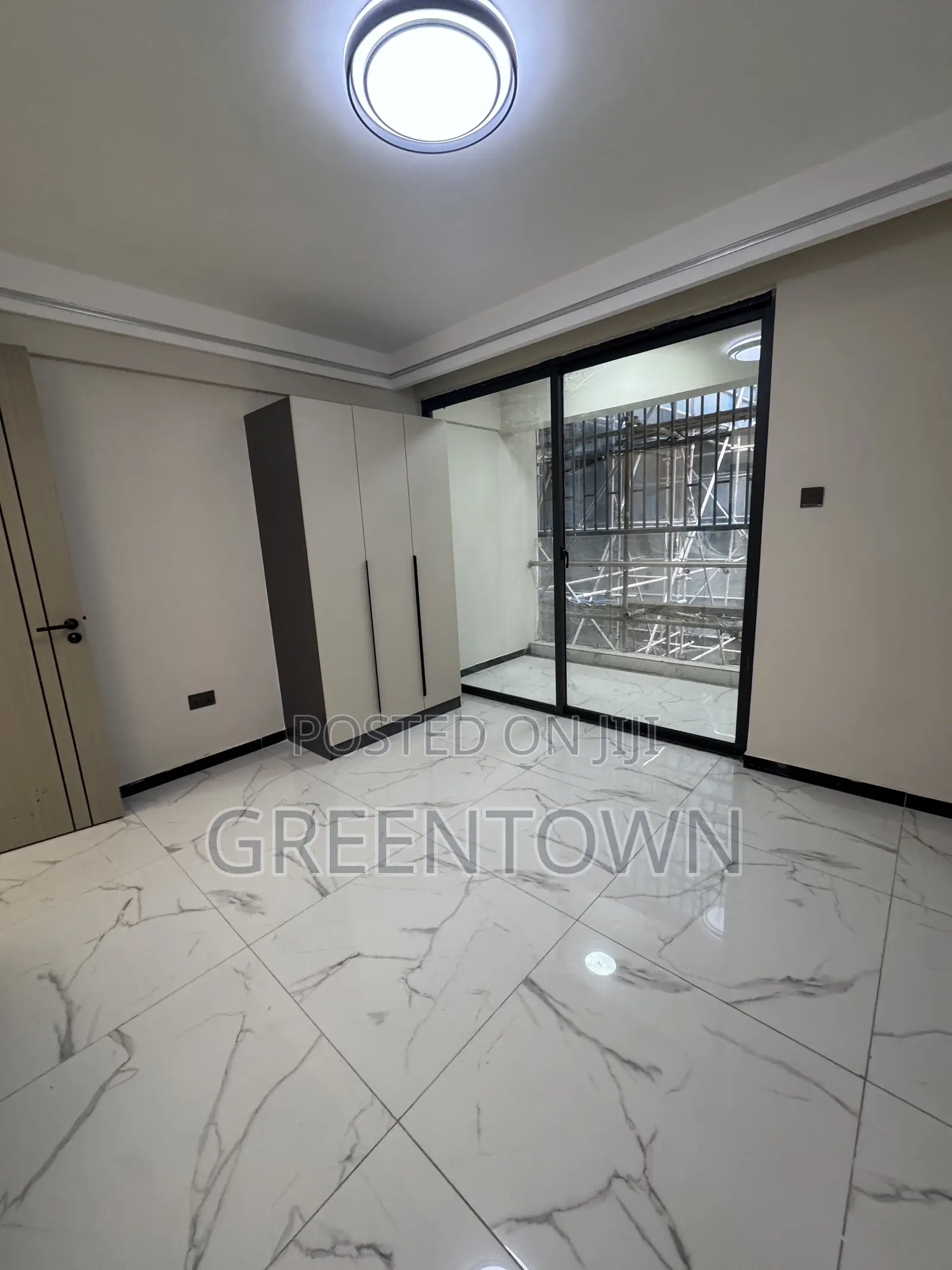 1bdrm Apartment in Super West View, Westlands for sale in Westlands