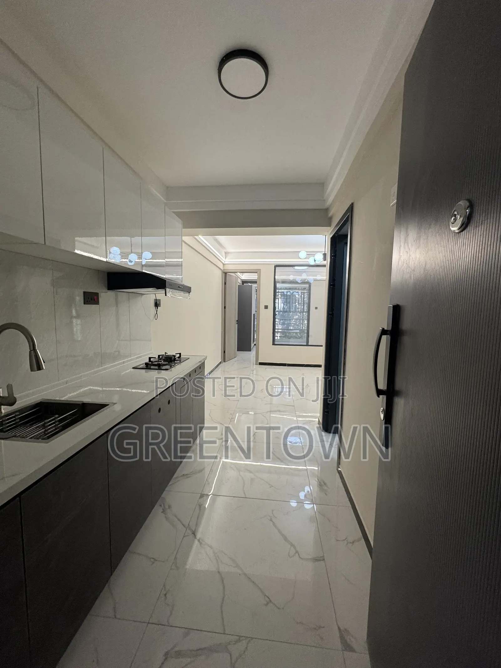 1bdrm Apartment in Super West View, Westlands for sale in Westlands