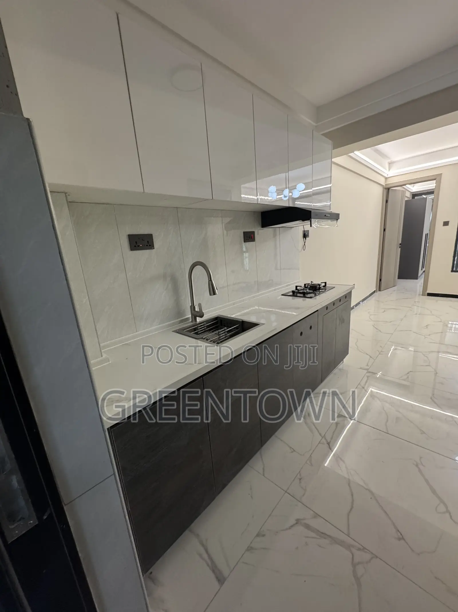 1bdrm Apartment in Super West View, Westlands for sale in Westlands