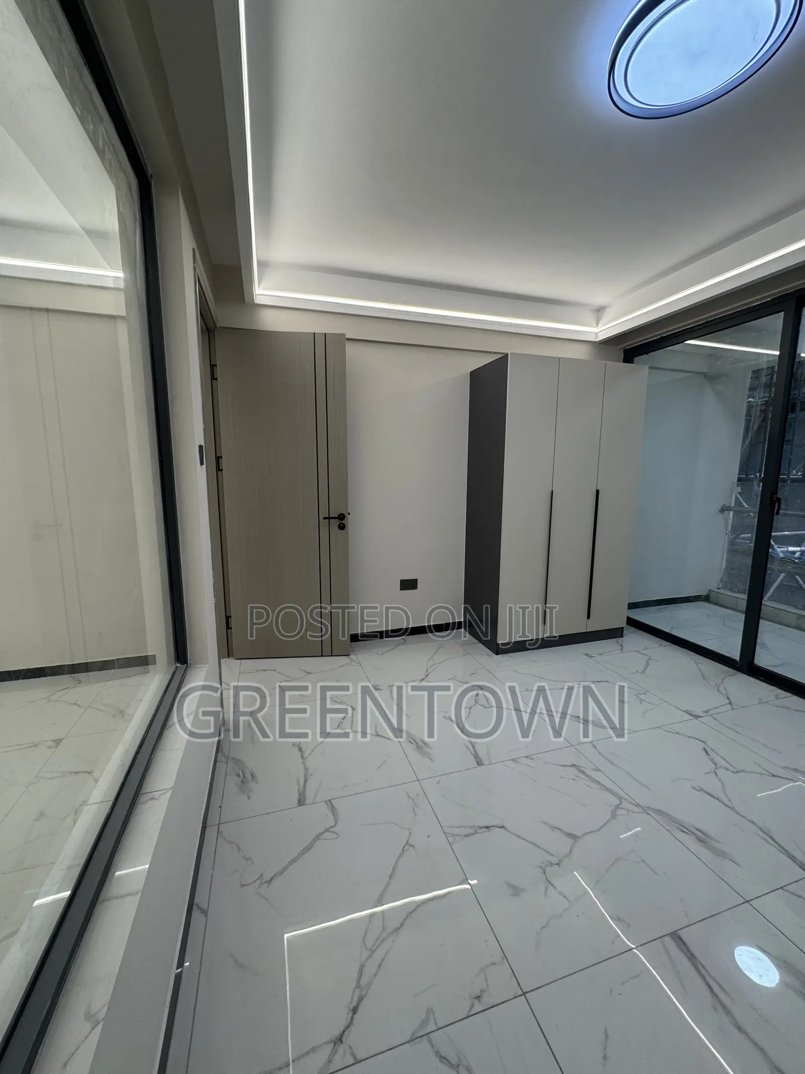 1bdrm Apartment in Super West View, Westlands for sale in Westlands