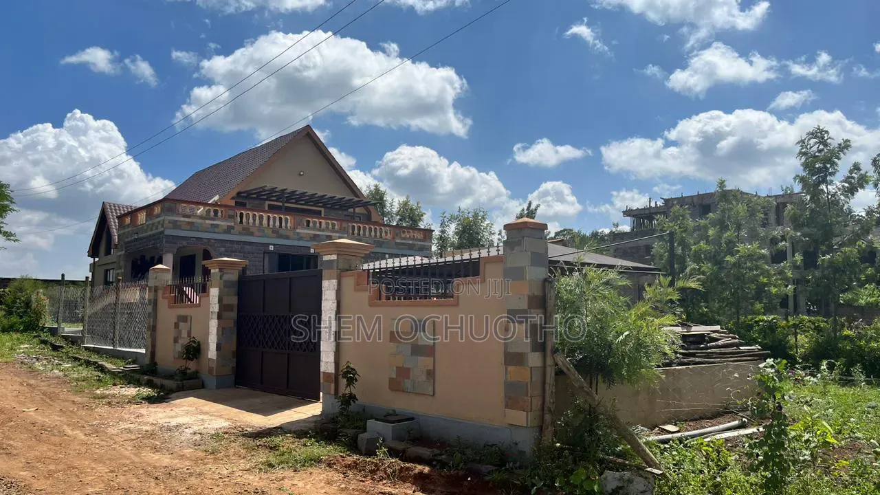 4bdrm Maisonette in Kerarapon Drive for sale in Kerarapon