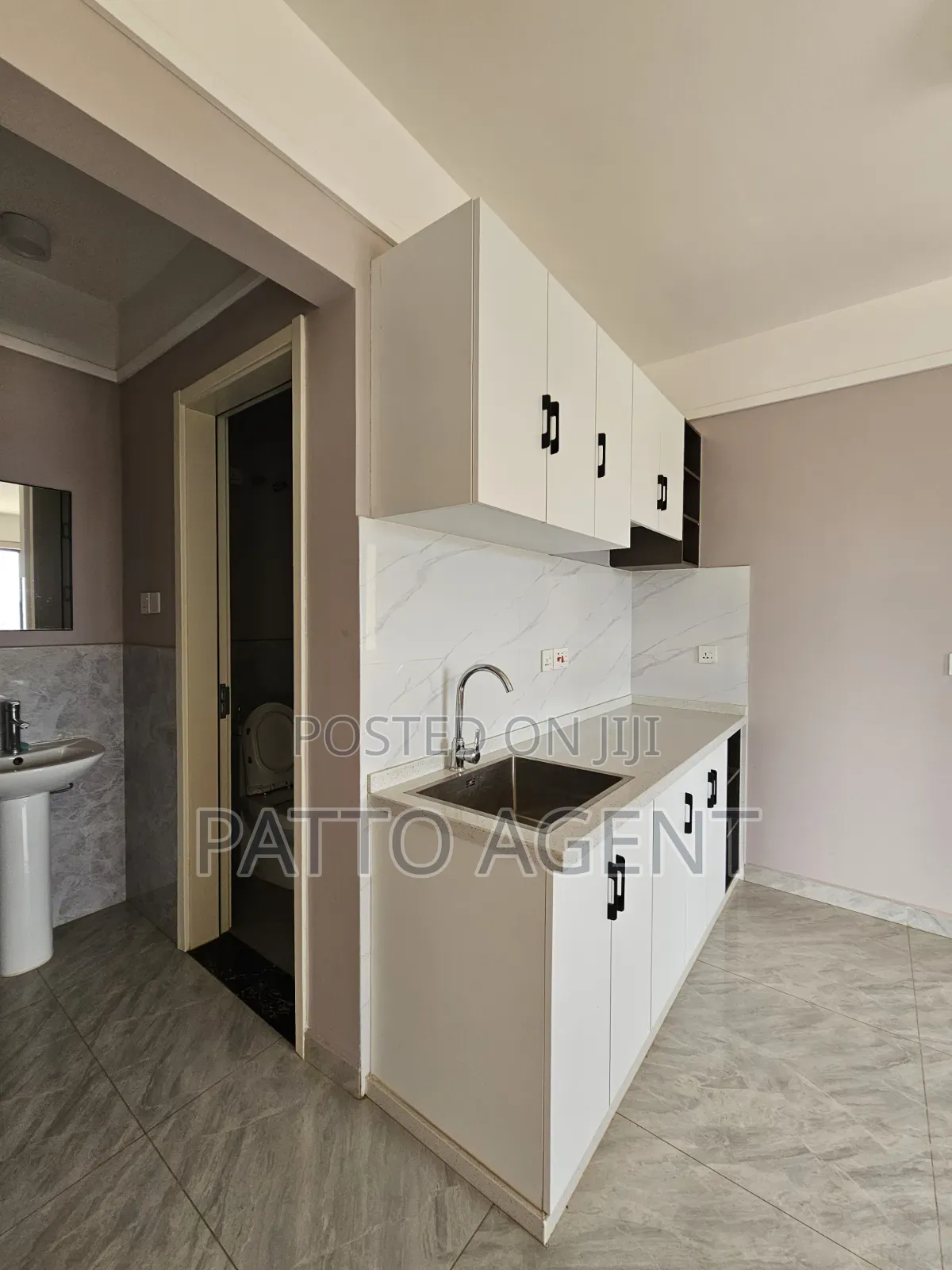 2bdrm Apartment in Lavington Area, Near, Valley Arcade for sale in Valley Arcade