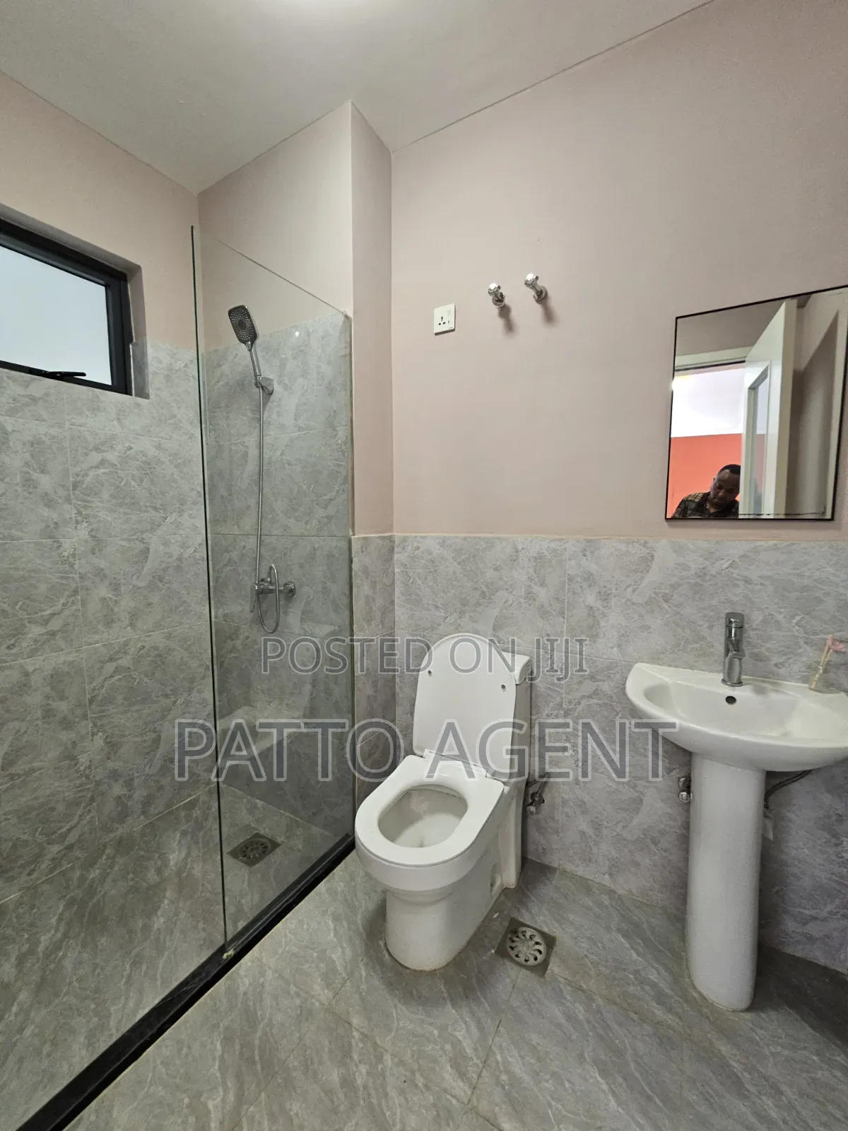 1bdrm Apartment in Lavington Area, Near, Racecourse for sale in Racecourse