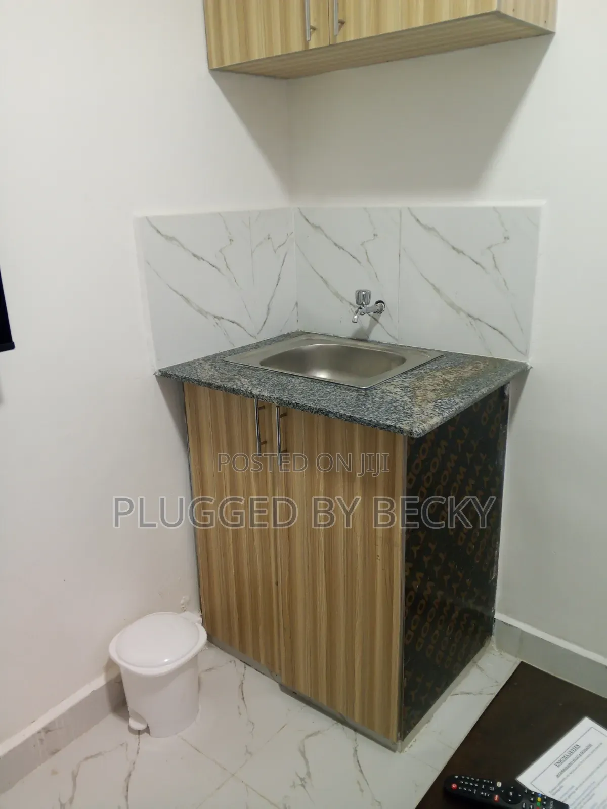 Clean Airbnb in Complex Utawala