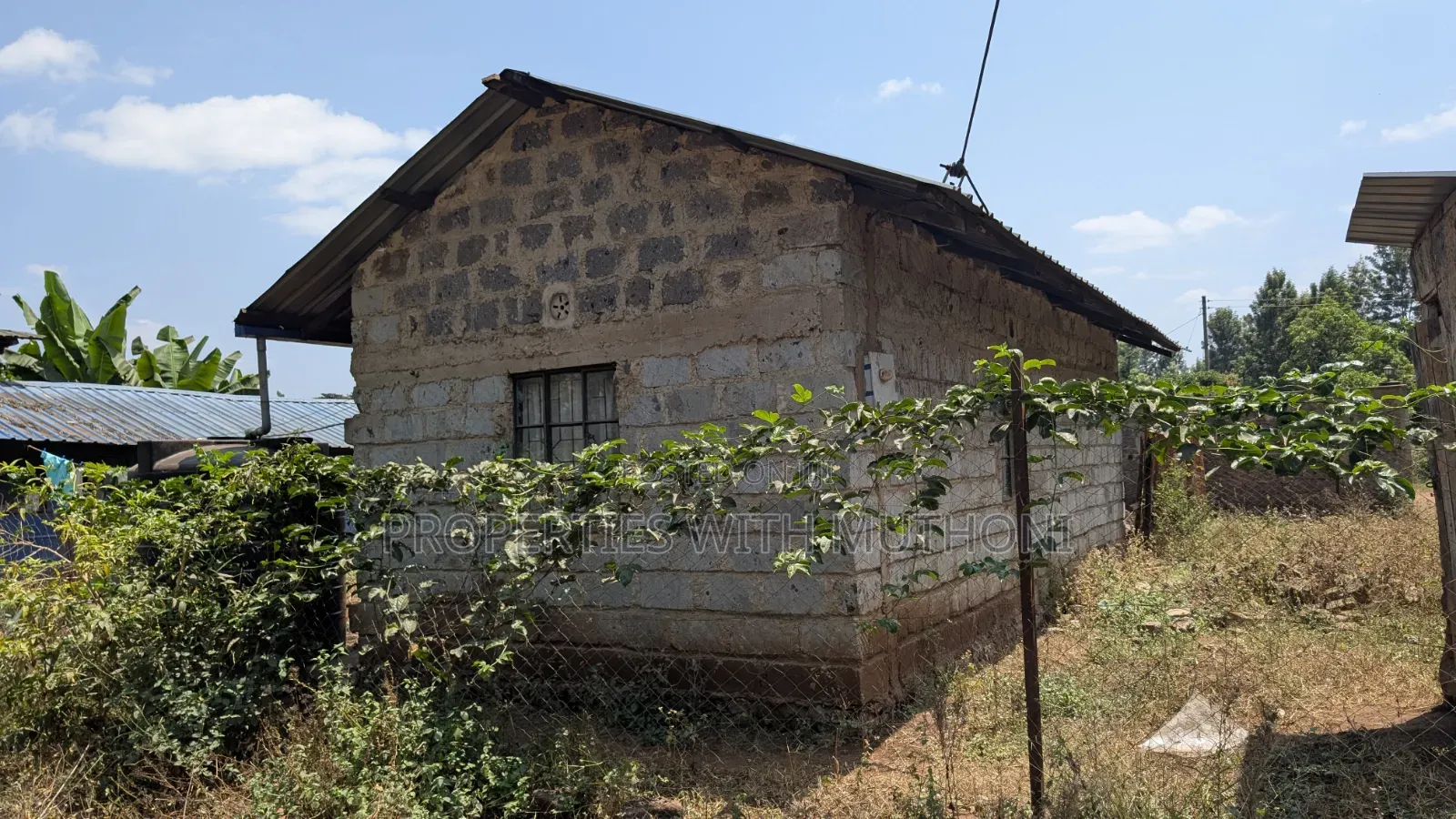 1/2 Acre With a House for Sale in Gatuto, Kirinyaga County. in Kangai