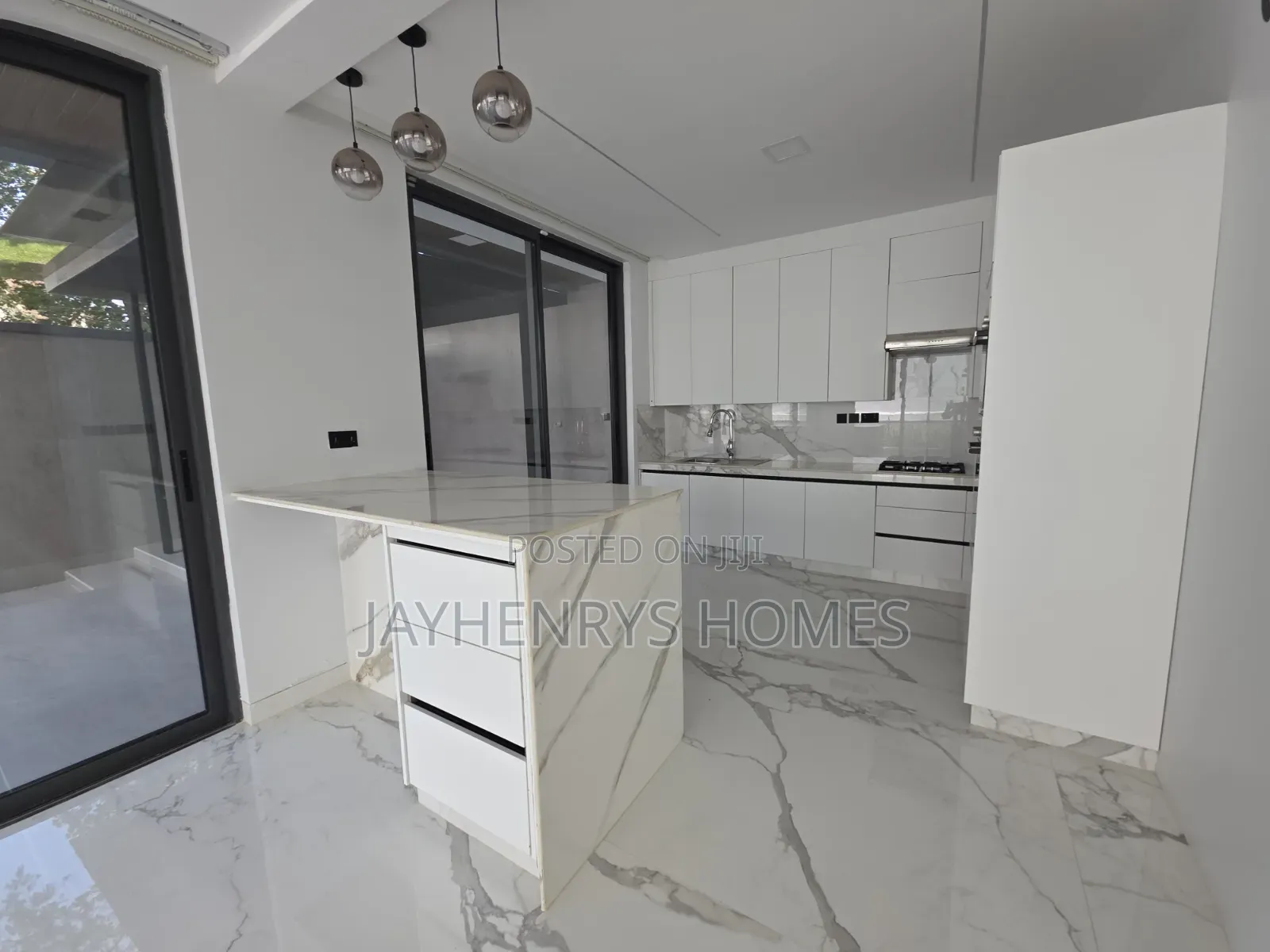 6bdrm House in Muthangari for sale in Muthangari