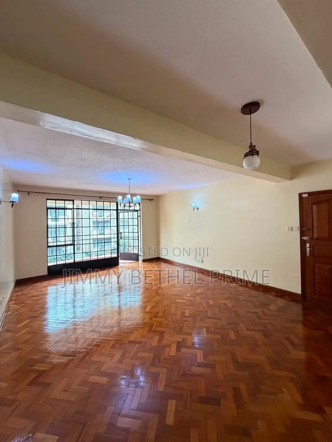 3bdrm Apartment in Lavington for sale in Lavington