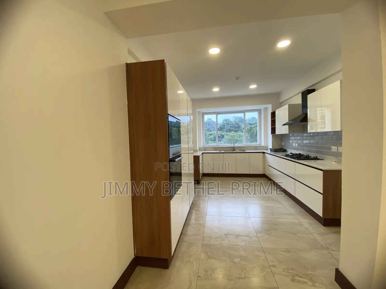 3bdrm Apartment in Parklands/Highridge for sale in Parklands/Highridge