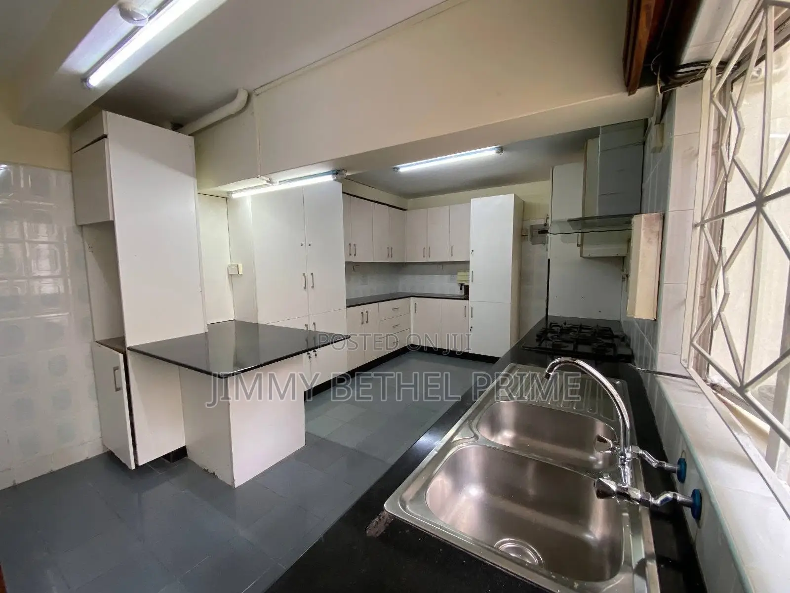 5bdrm House in Parklands/Highridge for rent in Parklands/Highridge