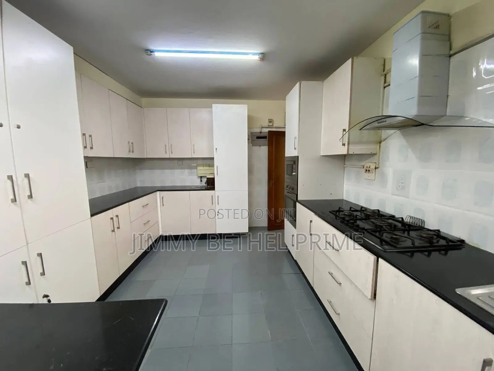 5bdrm House in Parklands/Highridge for rent in Parklands/Highridge