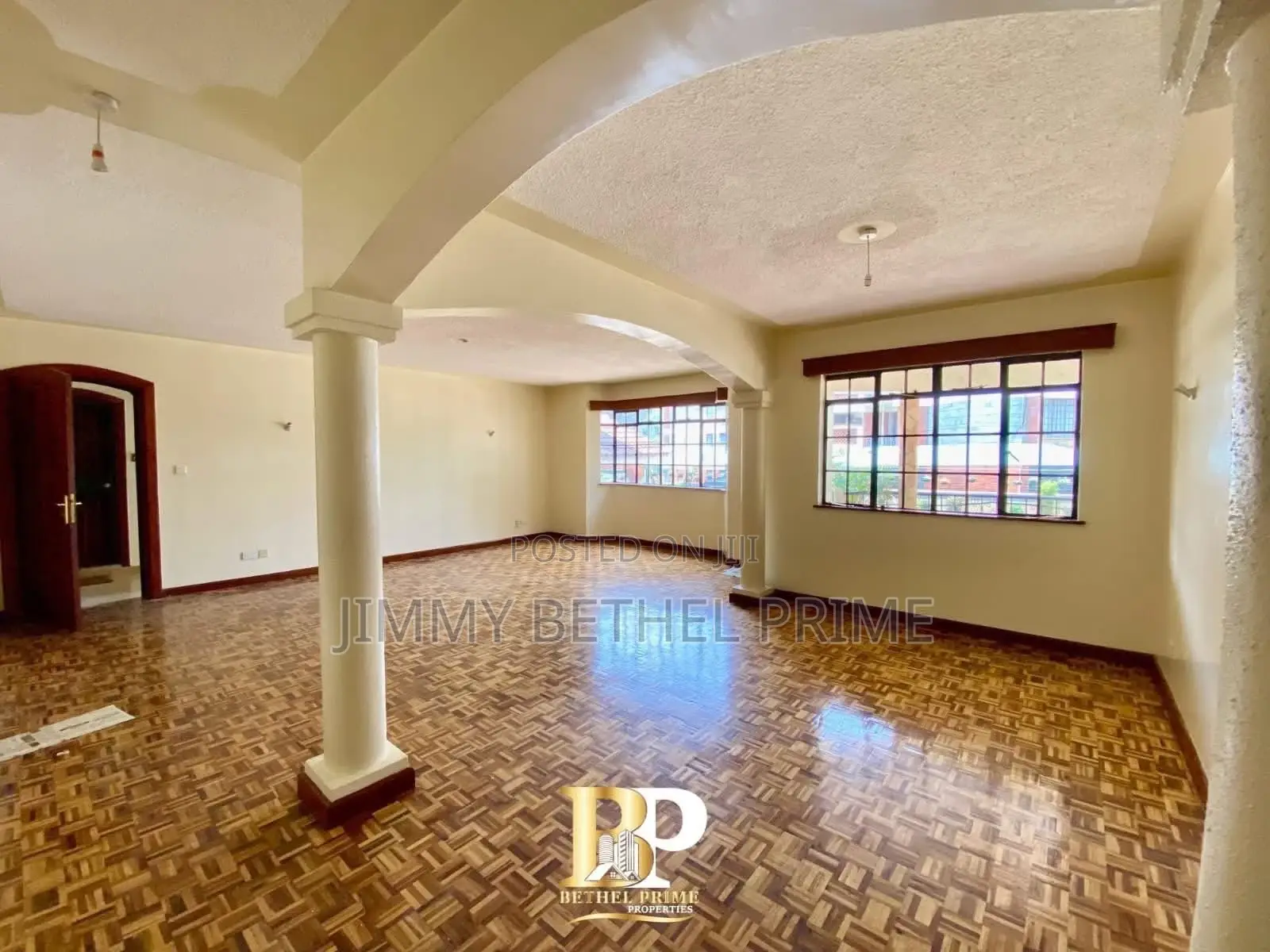3bdrm Apartment in Spring Valley for sale in Spring Valley