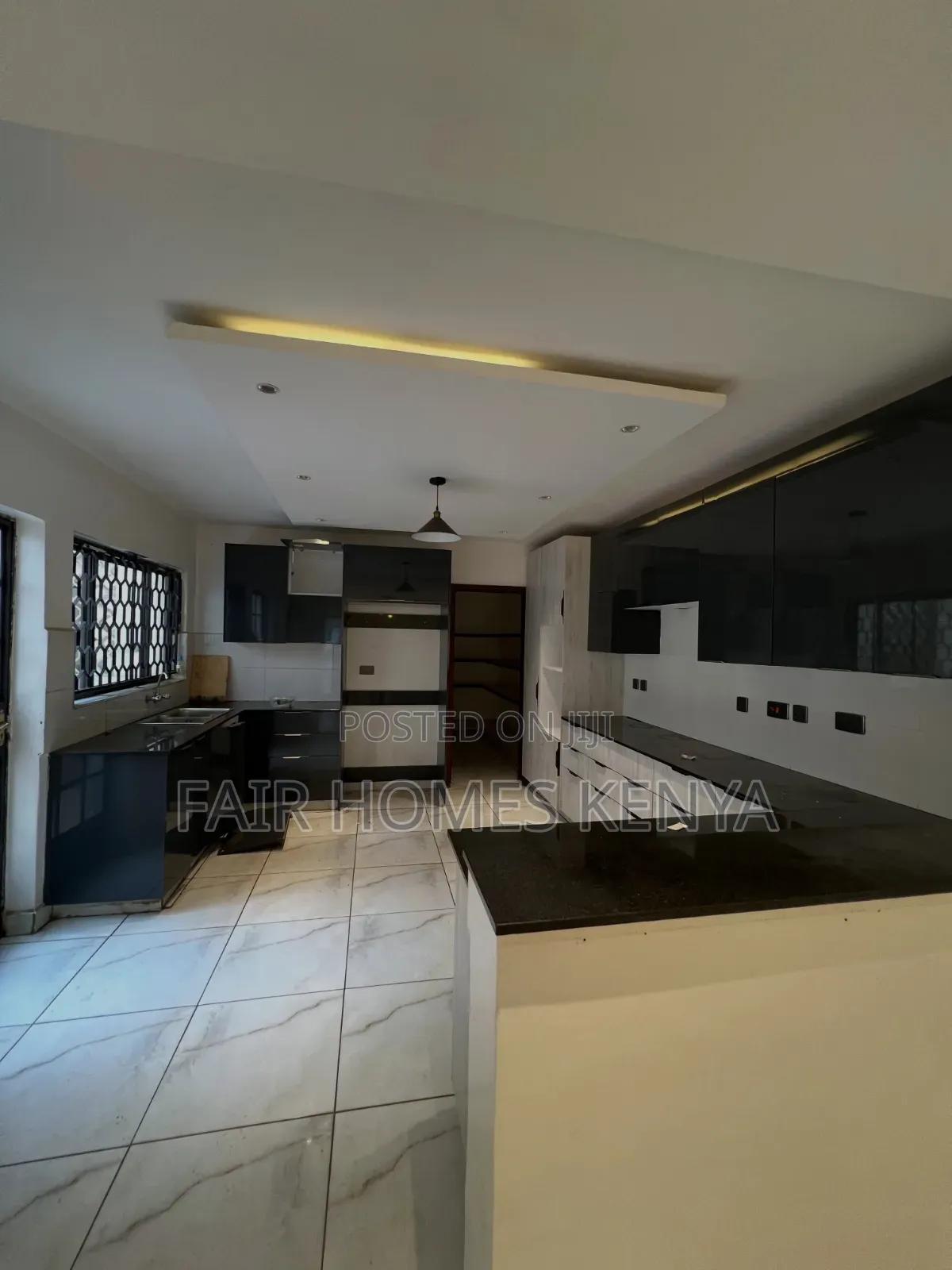 5bdrm Townhouse / Terrace in Gitanga Road, Valley Arcade for rent in Valley Arcade