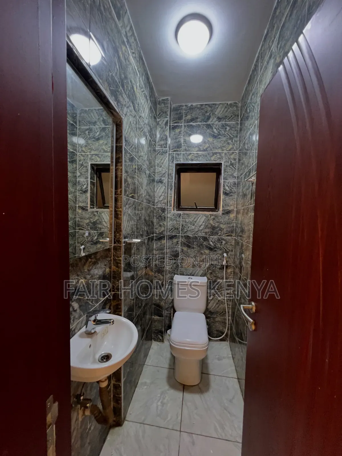 5bdrm Townhouse / Terrace in Gitanga Road, Valley Arcade for rent in Valley Arcade