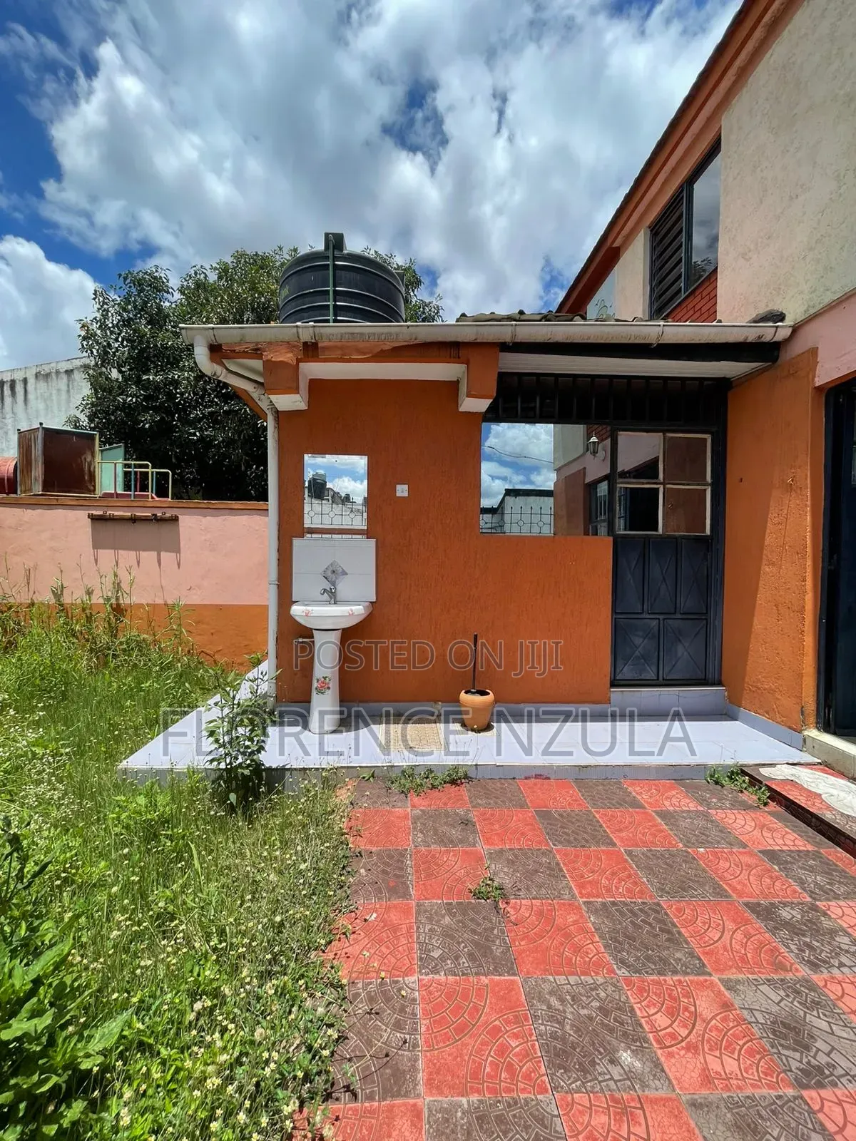 3bdrm House in Near Shepherds, BuruBuru for sale in BuruBuru