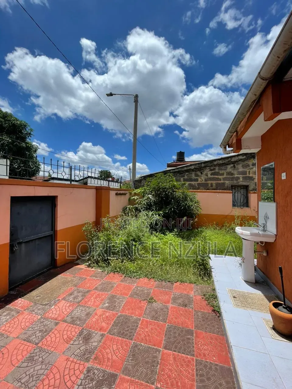 3bdrm House in Near Shepherds, BuruBuru for sale in BuruBuru