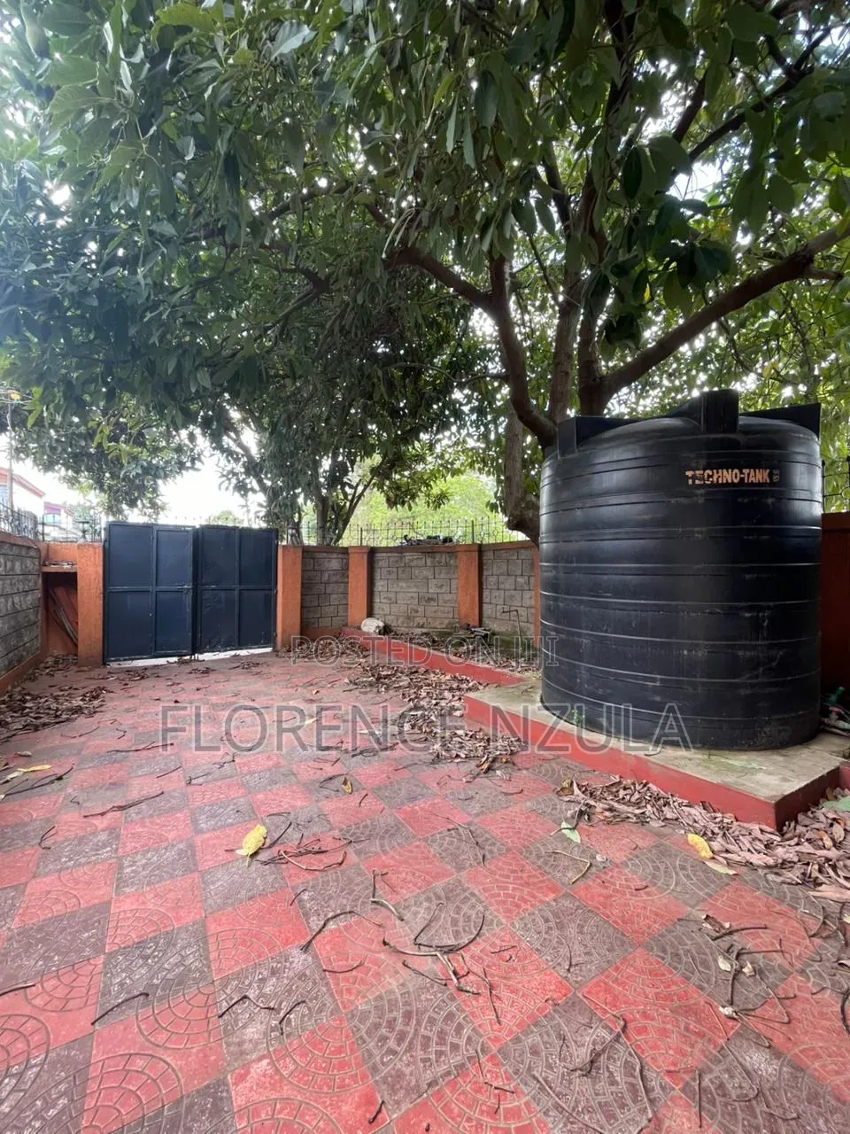 3bdrm House in Near Shepherds, BuruBuru for sale in BuruBuru