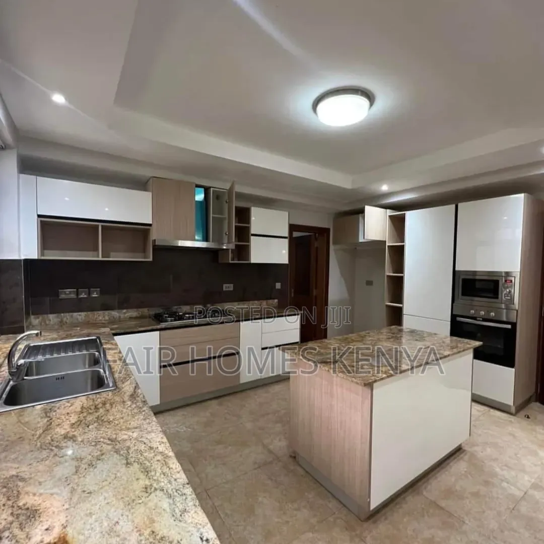 4bdrm Duplex in Riverside Drive for rent in Riverside Drive