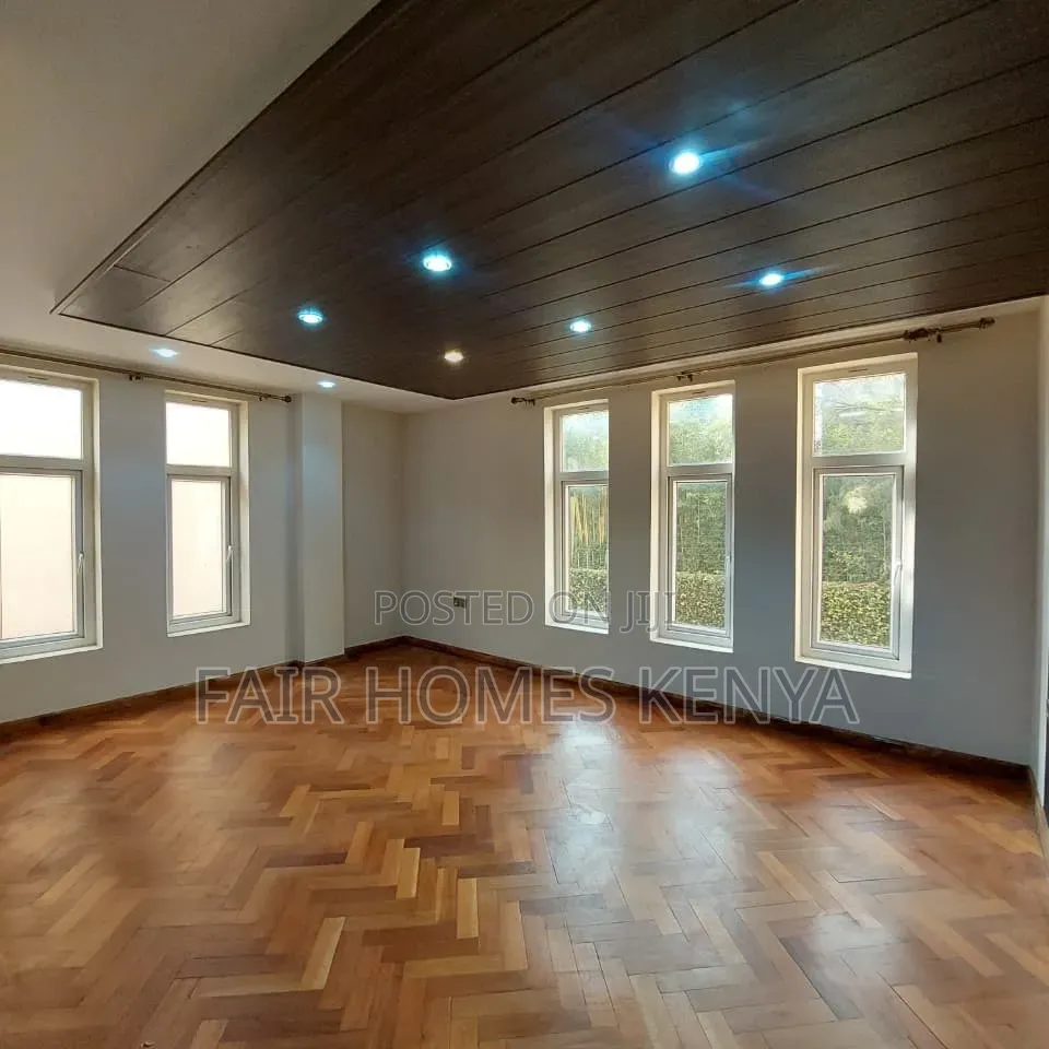 5bdrm Townhouse / Terrace in Convent Drive, Muthangari for rent in Muthangari