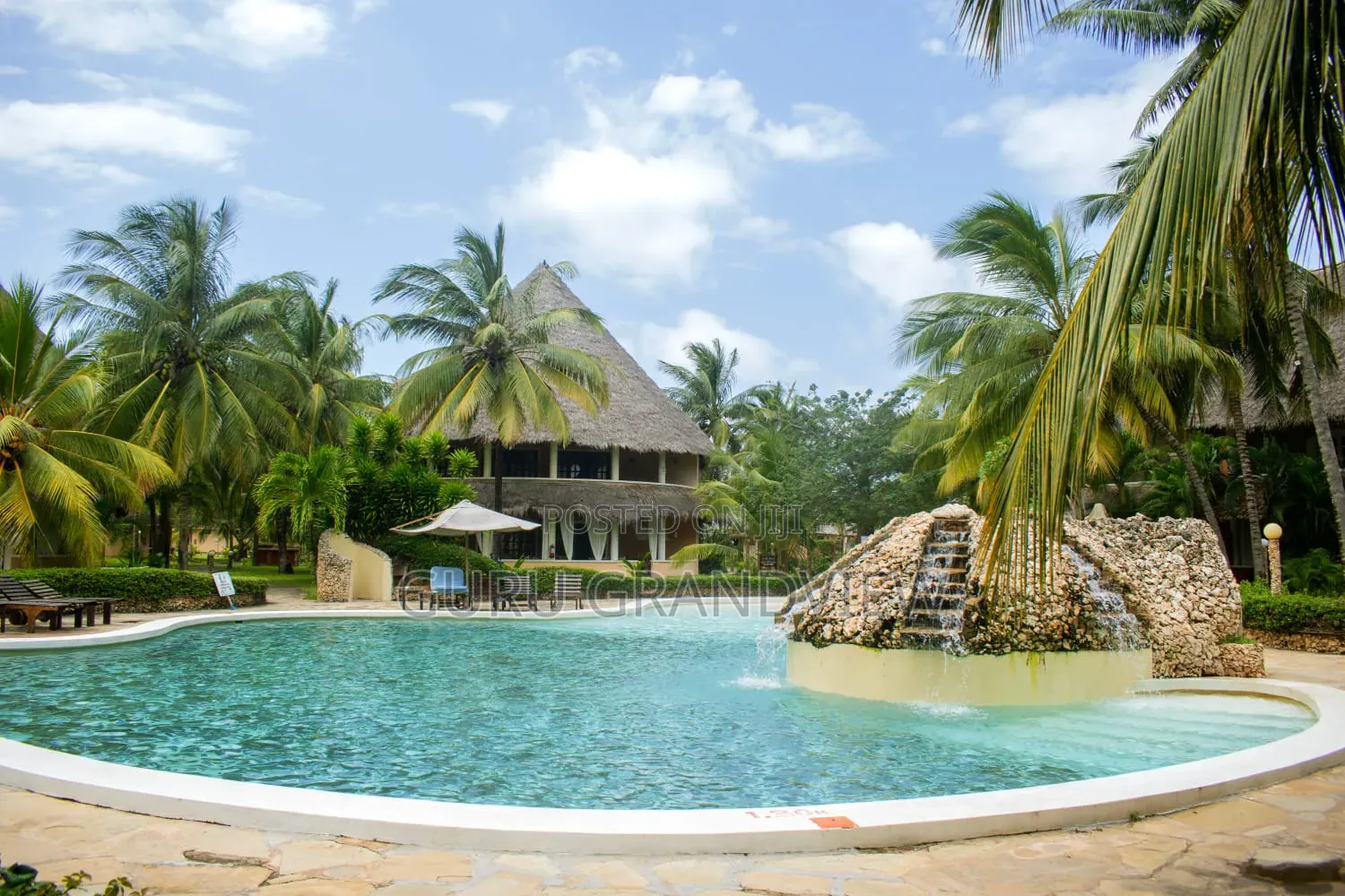 Beachfront Malindi Villa 2 Bedroom at Golden Beach in Shella