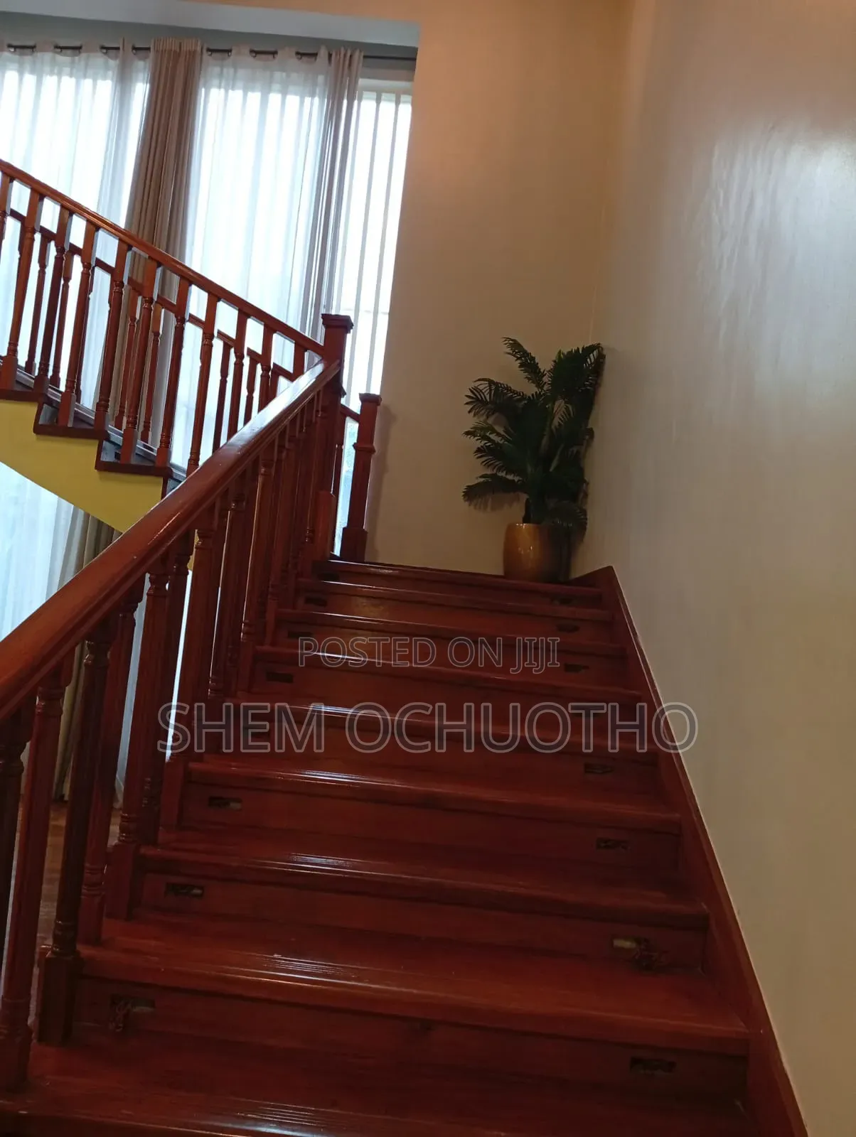 9bdrm Maisonette in Kerarapon Drive for sale in Kerarapon