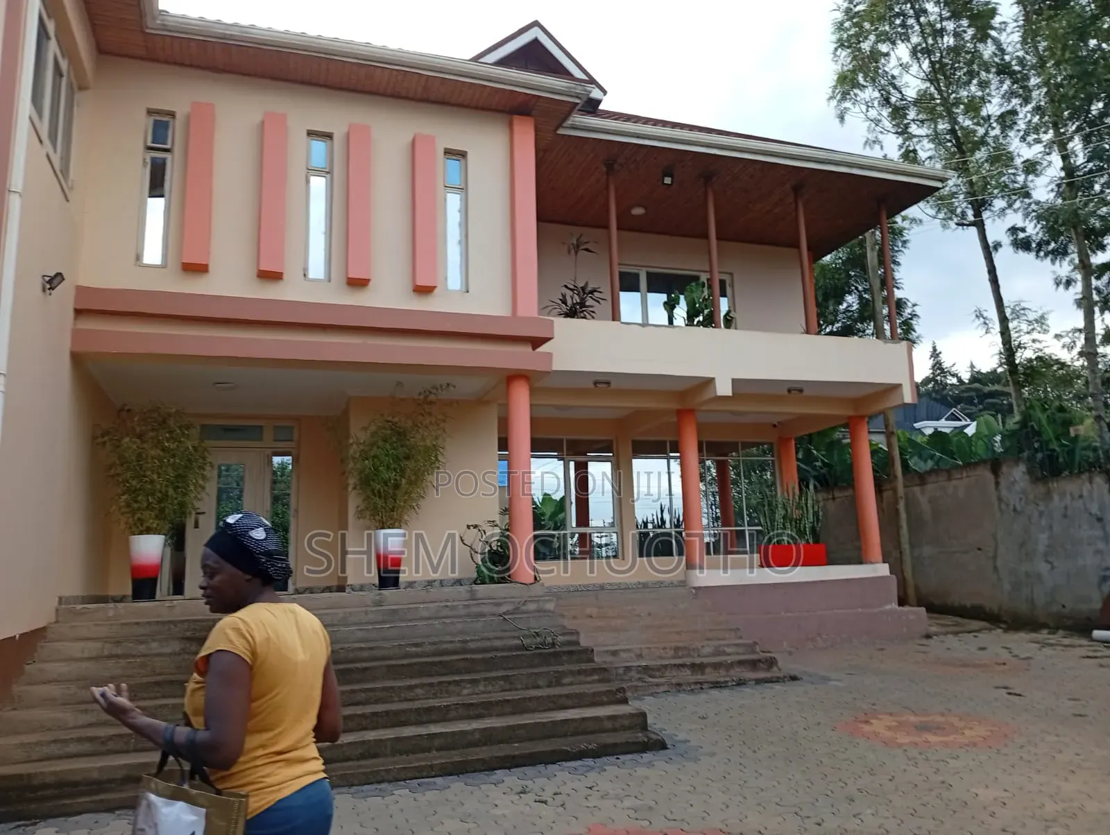 9bdrm Maisonette in Kerarapon Drive for sale in Kerarapon
