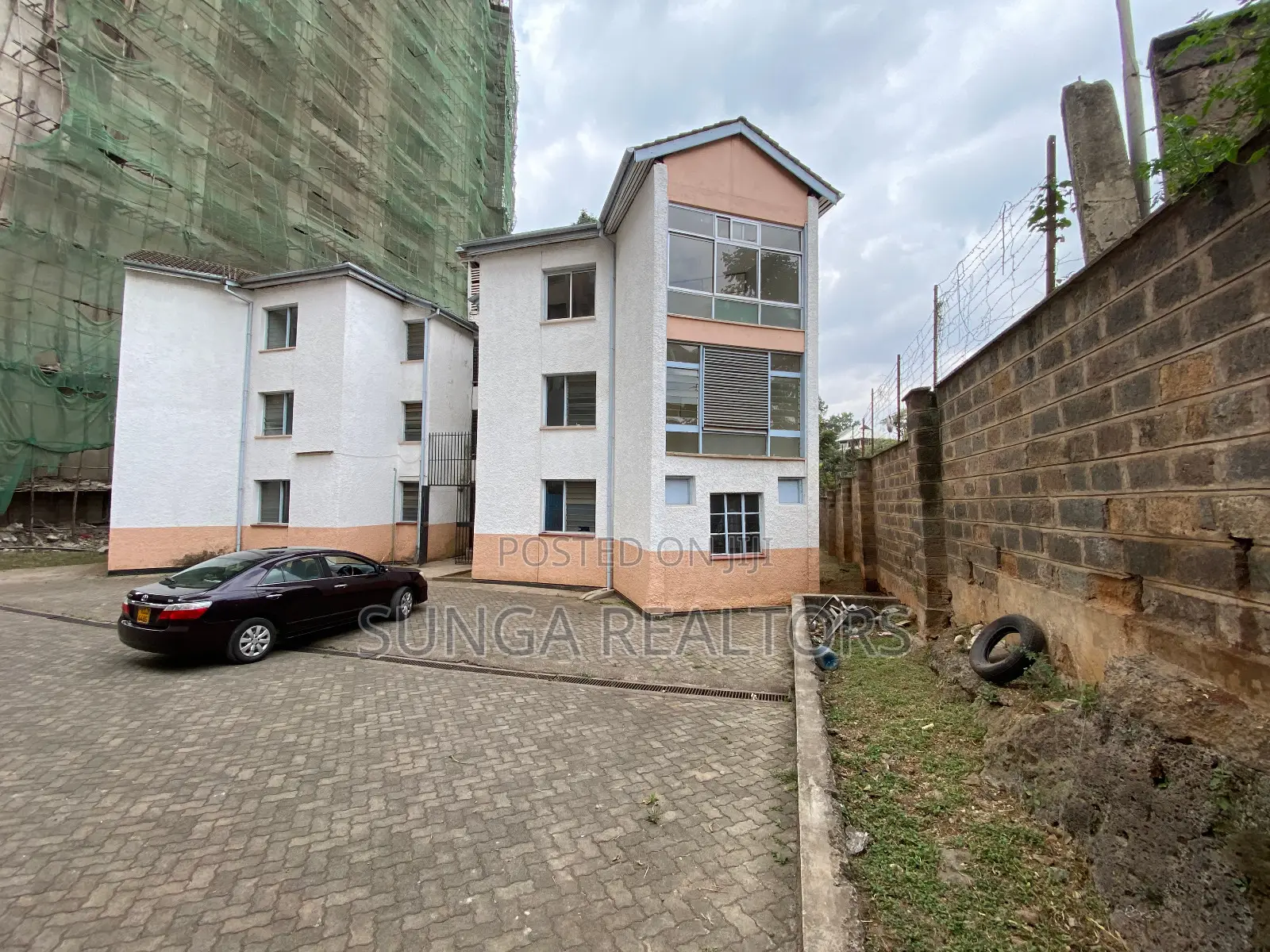 Apartment for Lease in Parklands in Parklands/Highridge