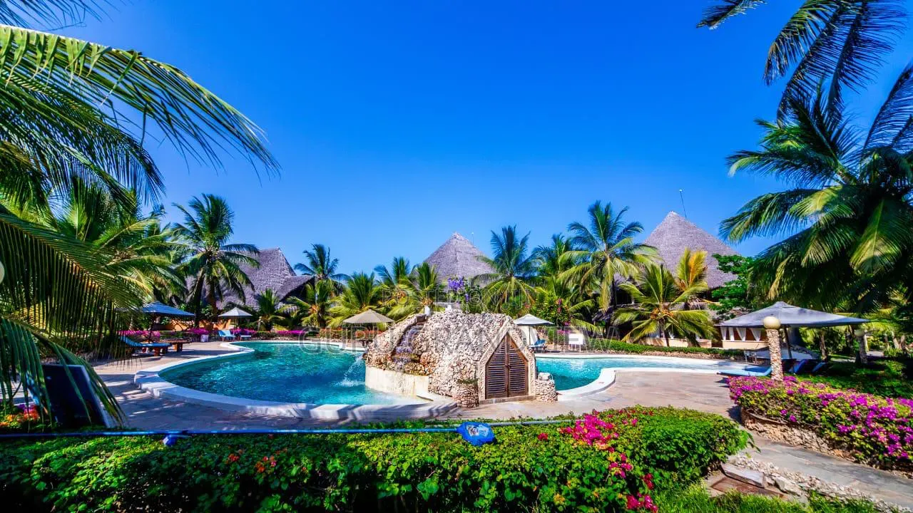 Beachfront Malindi Villa 2 Bedroom at Golden Beach in Shella