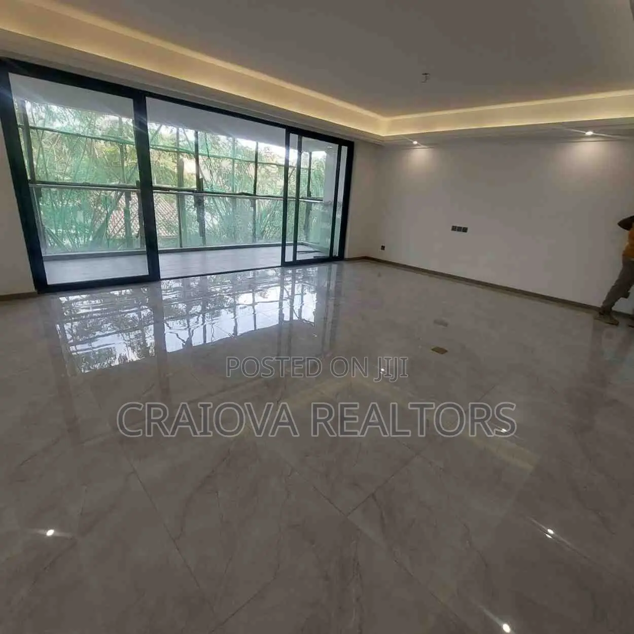 4bdrm Apartment in Raphta Road Area for sale in Raphta Road Area