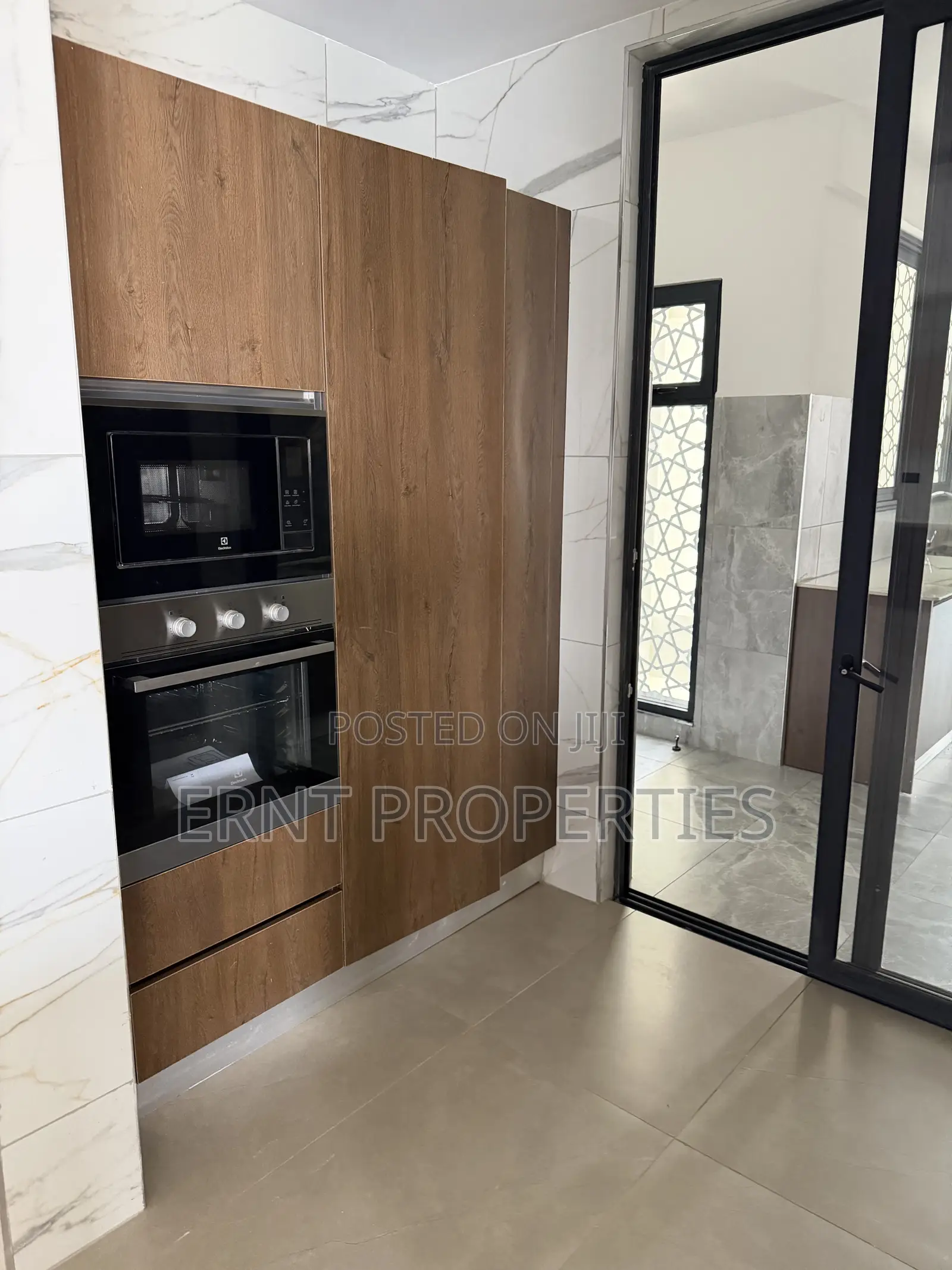 3bdrm Apartment in Riverside Drive for rent in Riverside Drive