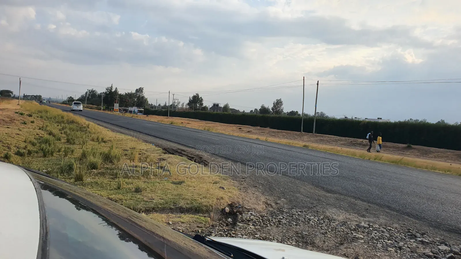 16 Acres on Tarmac Narumoru in Nanyuki