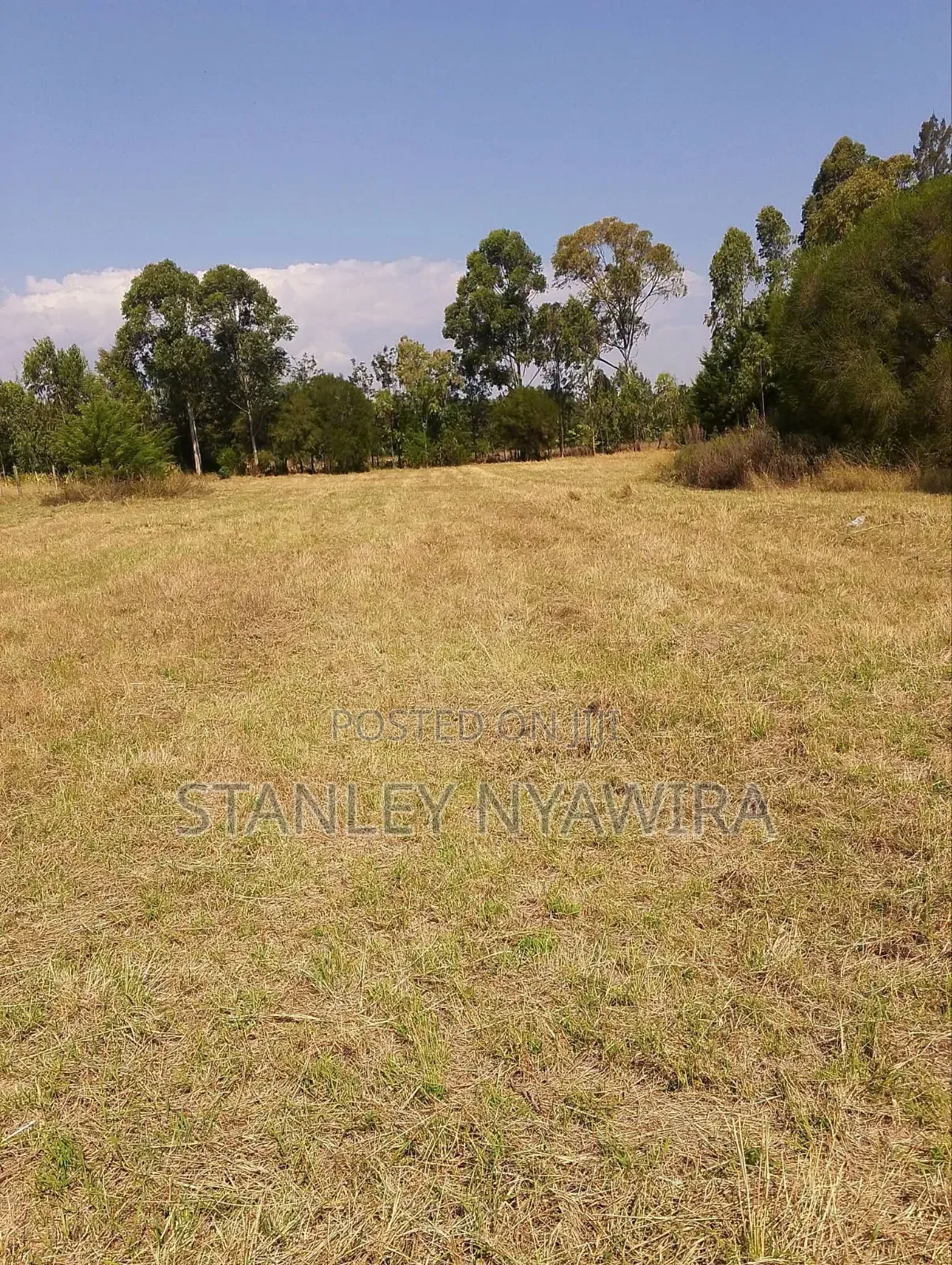 1 Acrea Behind Airstrip in Nanyuki