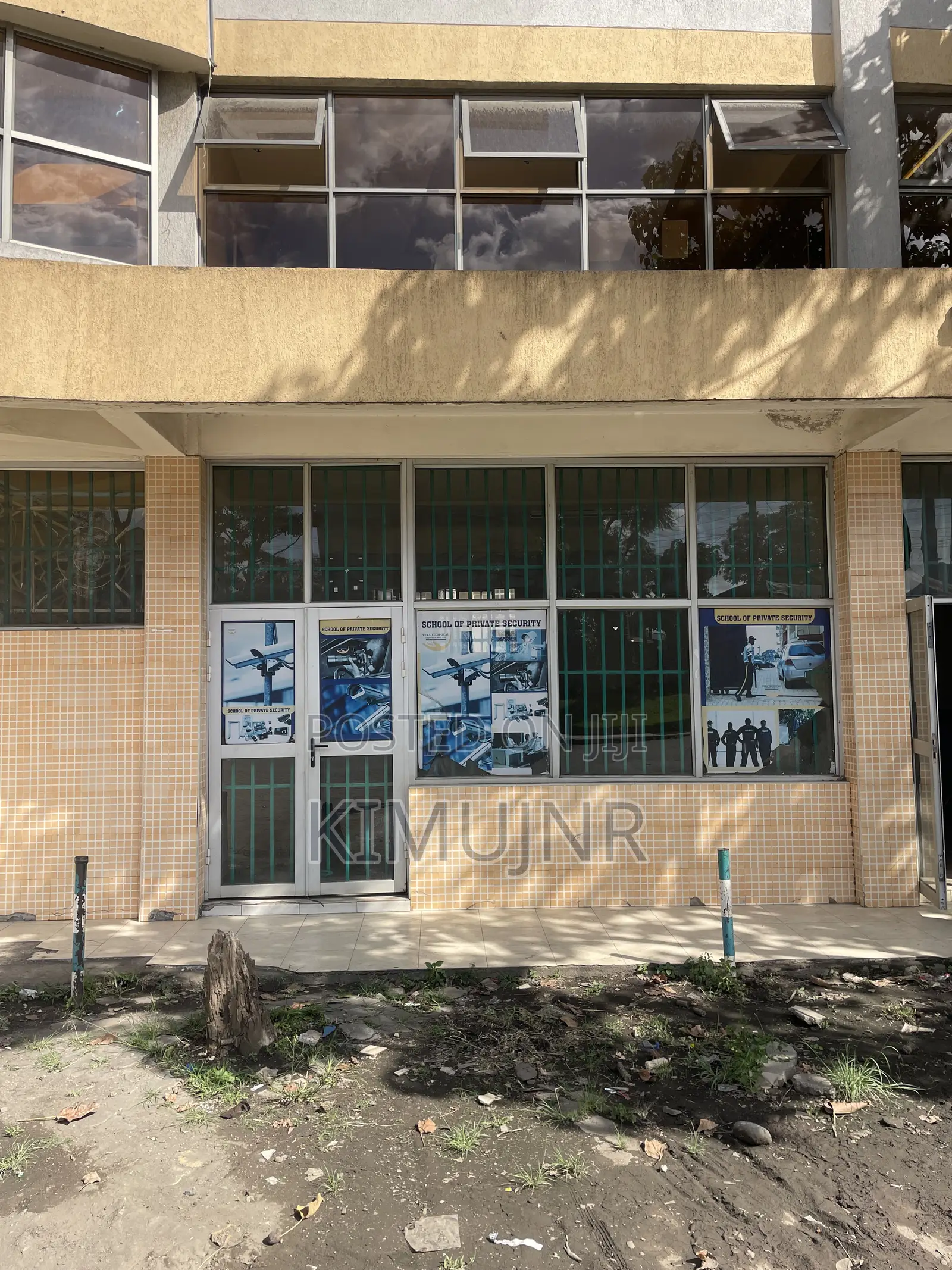 Prime Commercial Building to Let – Oginga Odinga Street in Biashara