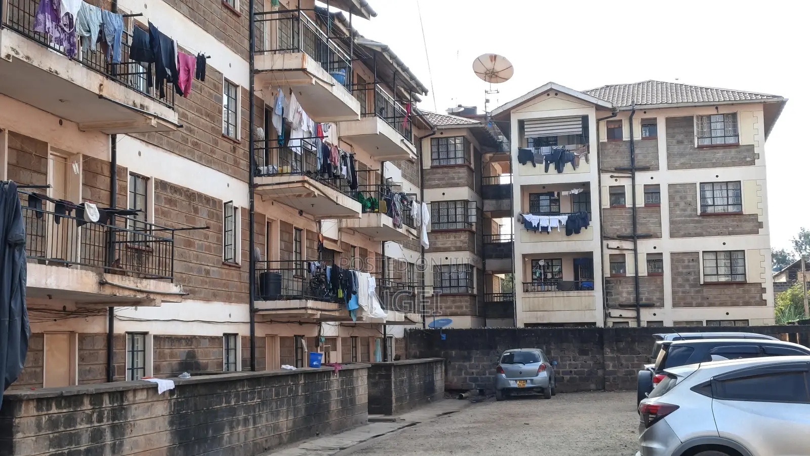 2bdrm Block of Flats in Thome Estate for sale in Thome
