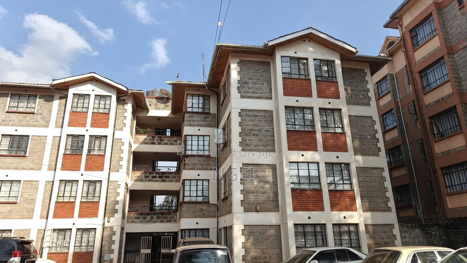2bdrm Block of Flats in Thome Estate for sale in Thome