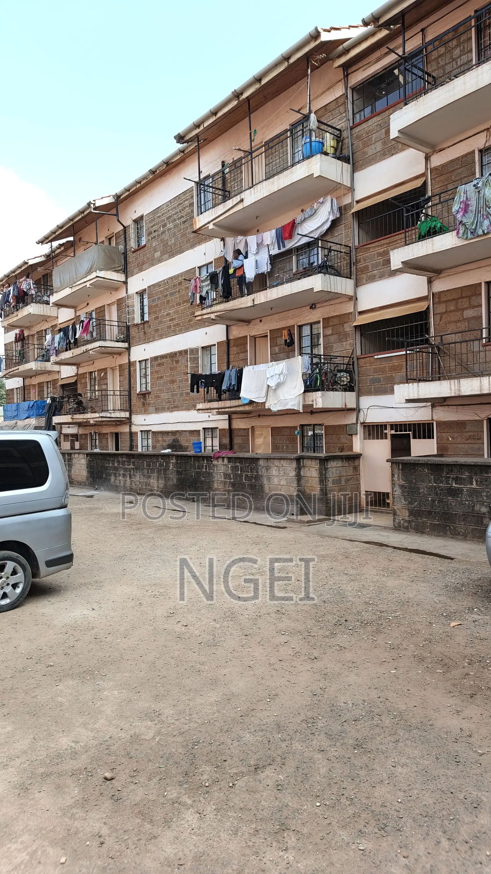 2bdrm Block of Flats in Thome Estate for sale in Thome