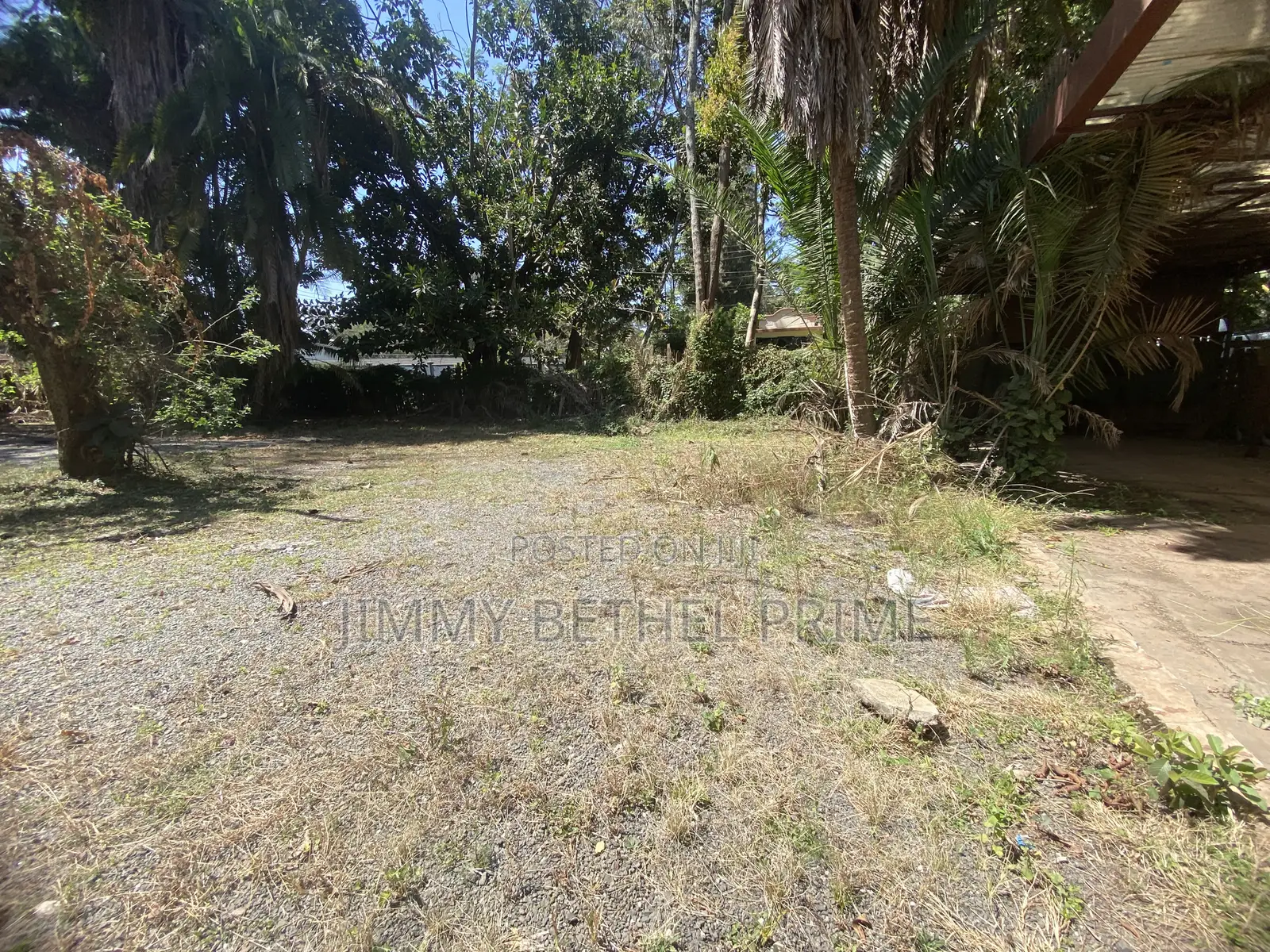 Prime 1 Acre for Rent in Riverside in Riverside Drive